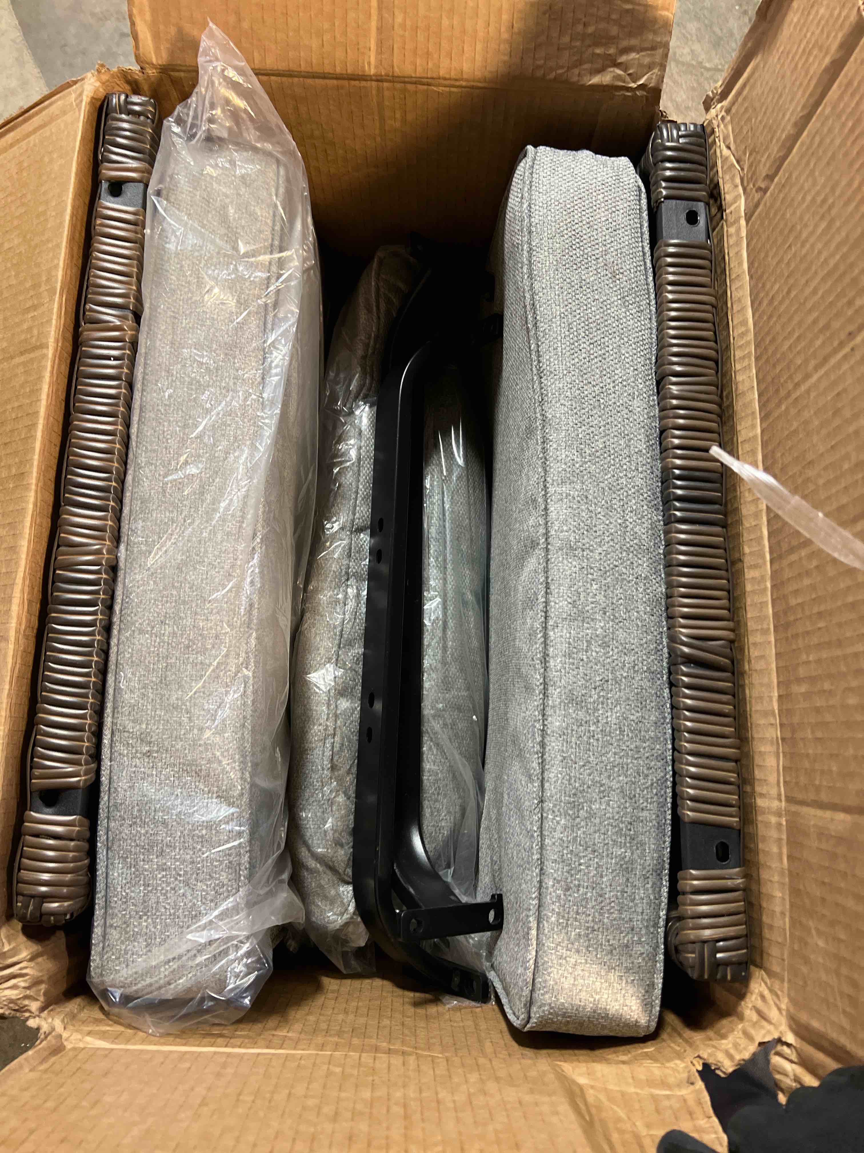 https://s3.amazonaws.com/lotting-images-prod/phillipi/YEL5918049_1716998588355.jpeg