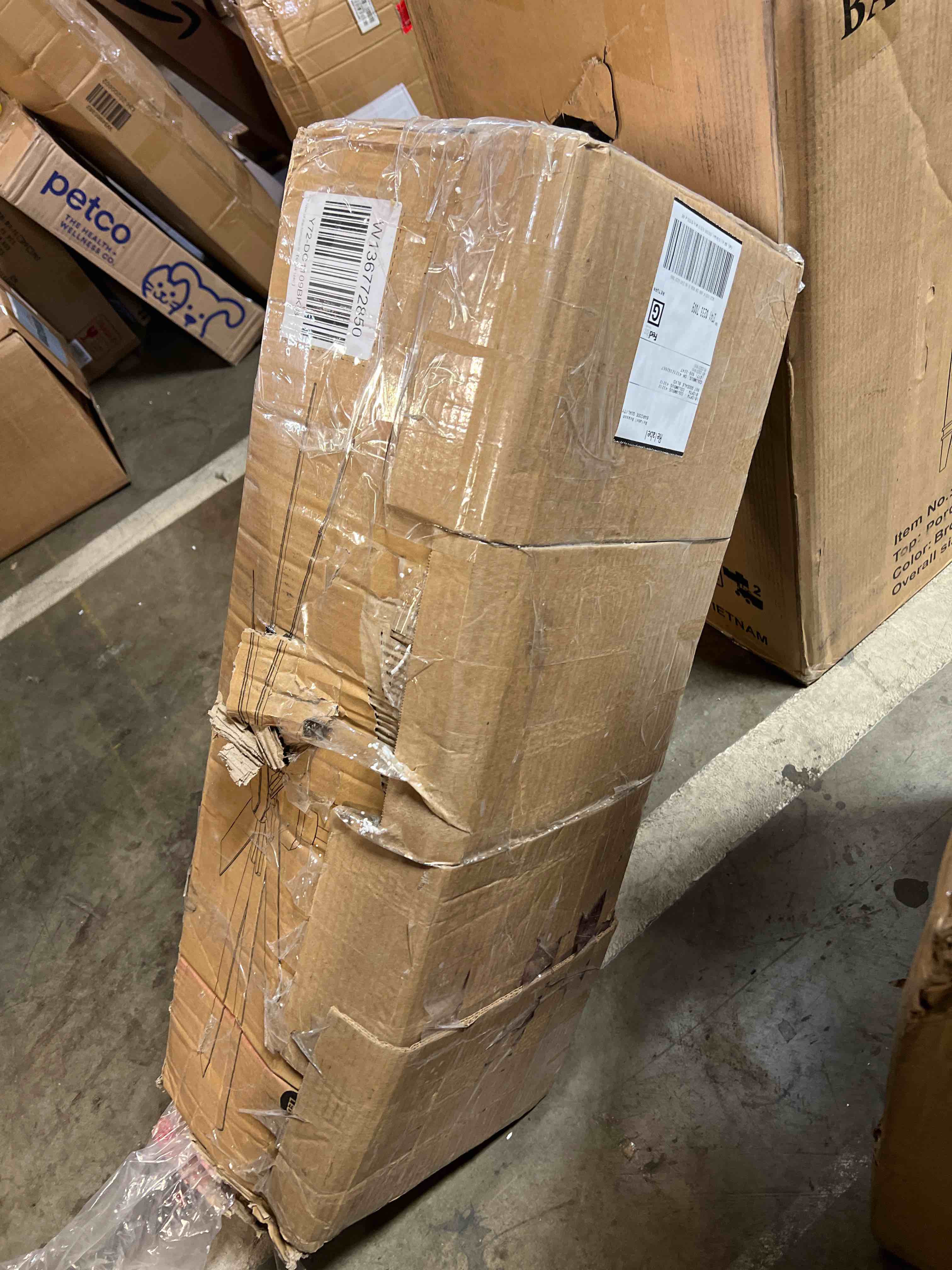 https://s3.amazonaws.com/lotting-images-prod/phillipi/YEL5918058_1717000430377.jpeg