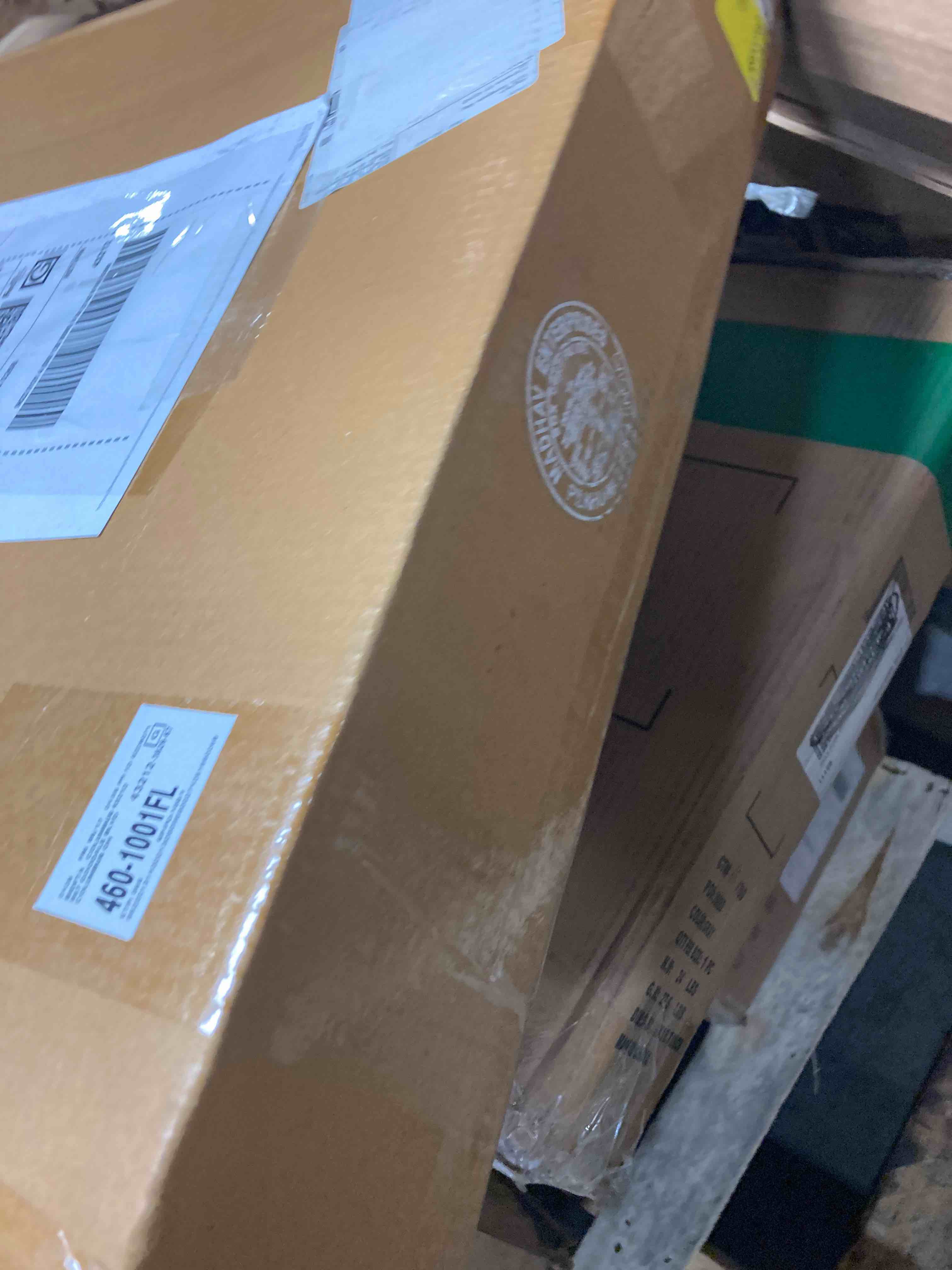 https://s3.amazonaws.com/lotting-images-prod/phillipi/YEL5918500_1718033837030.jpeg
