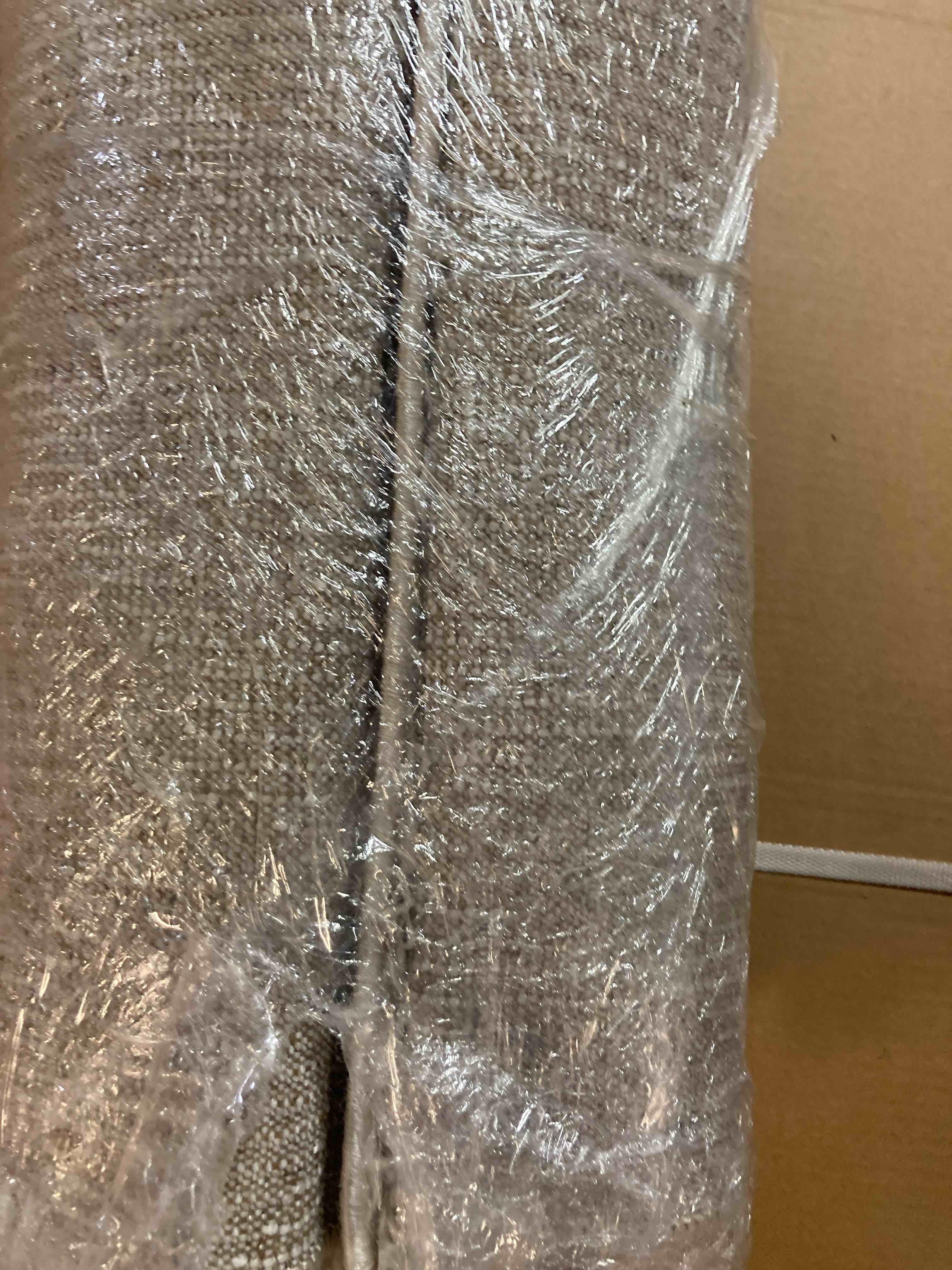 https://s3.amazonaws.com/lotting-images-prod/phillipi/YEL5918899_1720624155964.jpeg