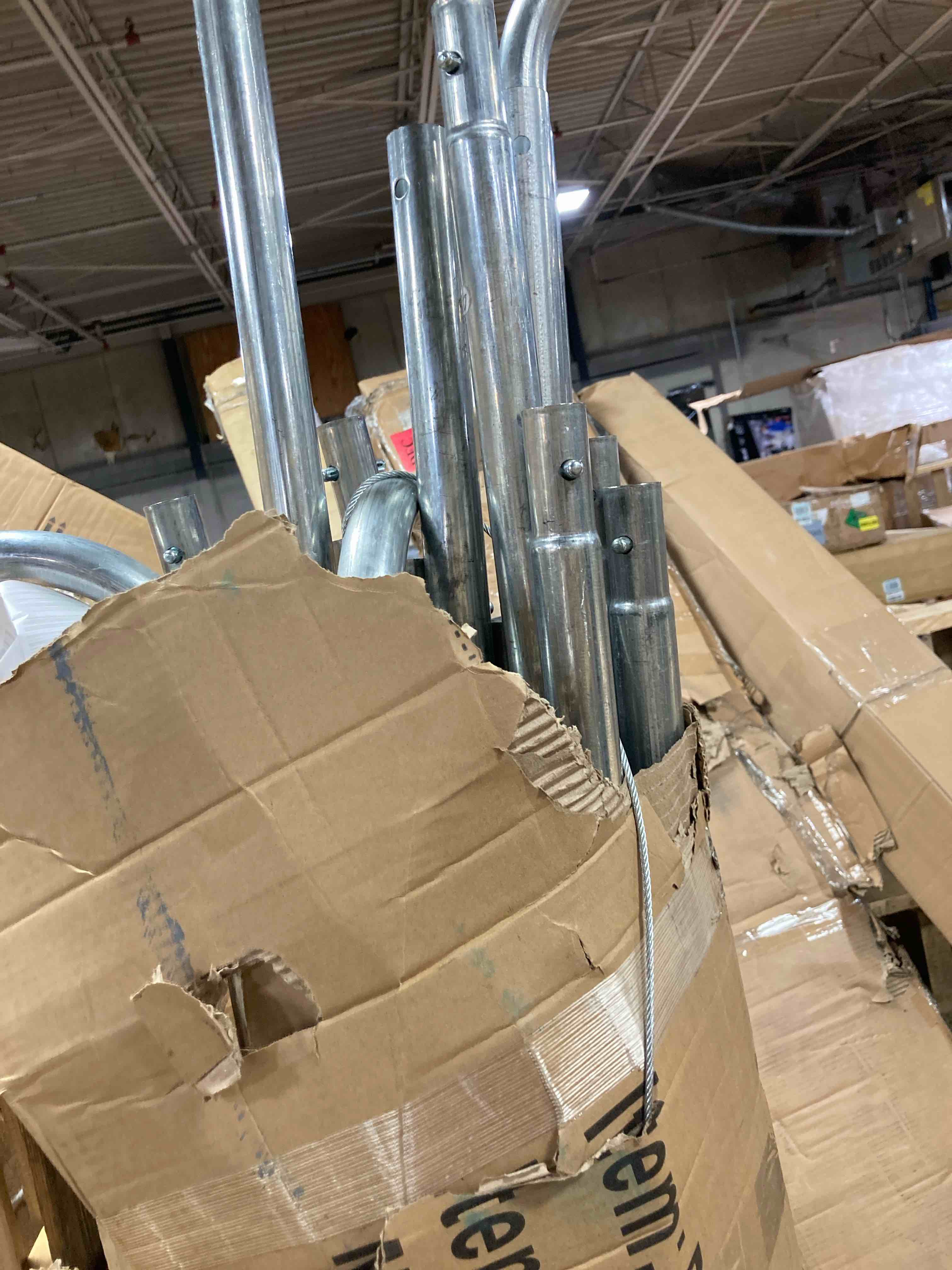 https://s3.amazonaws.com/lotting-images-prod/phillipi/YEL5919295_1721754390218.jpeg