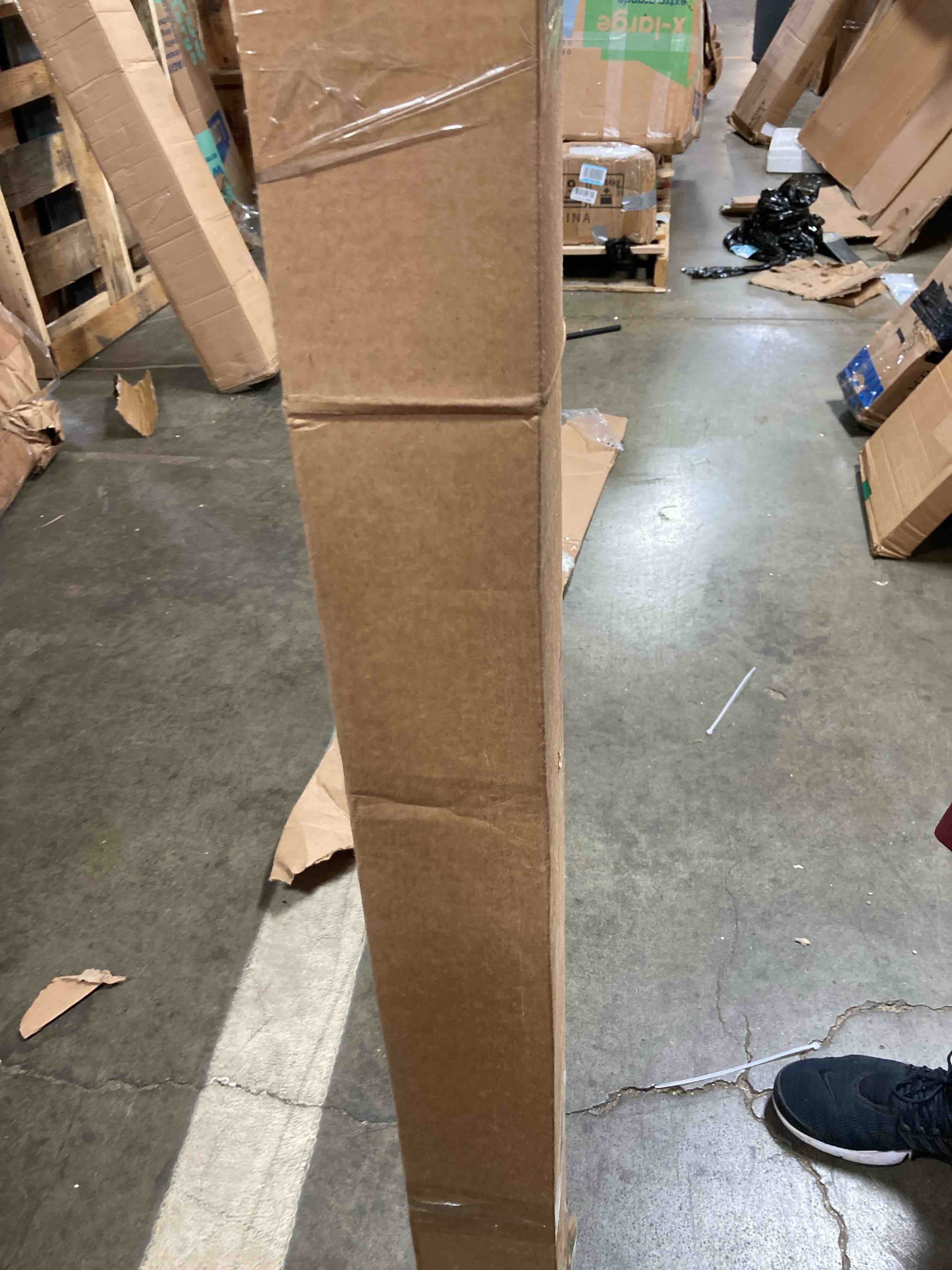 https://s3.amazonaws.com/lotting-images-prod/phillipi/YEL5919304_1721756457486.jpeg