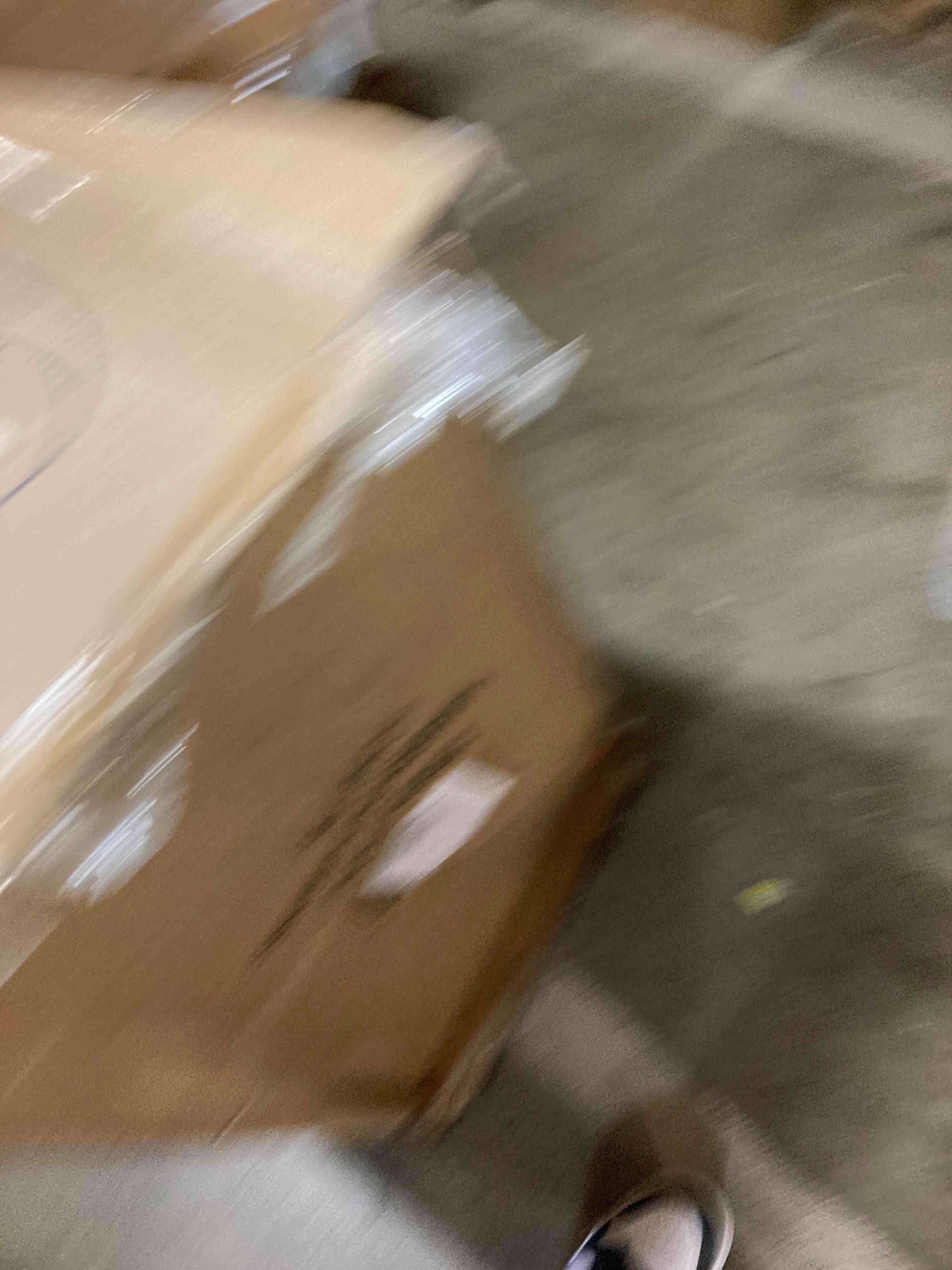 https://s3.amazonaws.com/lotting-images-prod/phillipi/YEL5919697_1713977071385.jpeg