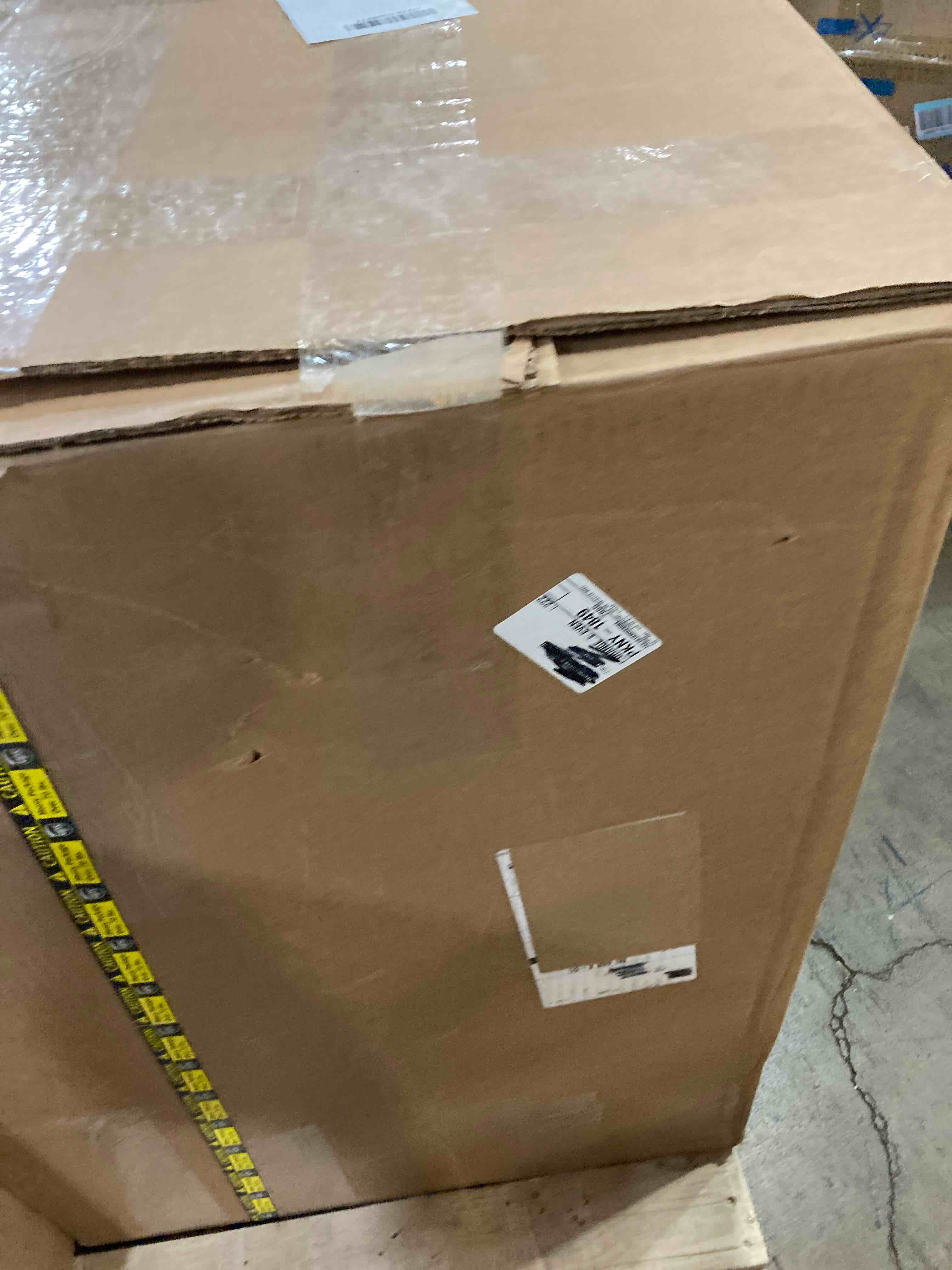 https://s3.amazonaws.com/lotting-images-prod/phillipi/YEL5919698_1713977212069.jpeg