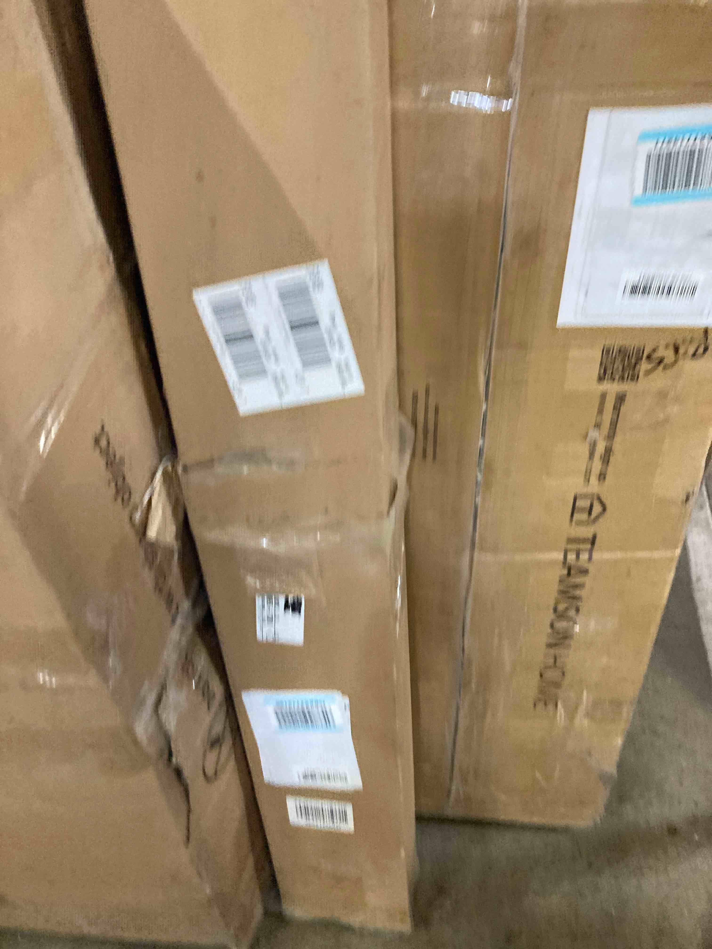 https://s3.amazonaws.com/lotting-images-prod/phillipi/YEL5919704_1713978869905.jpeg