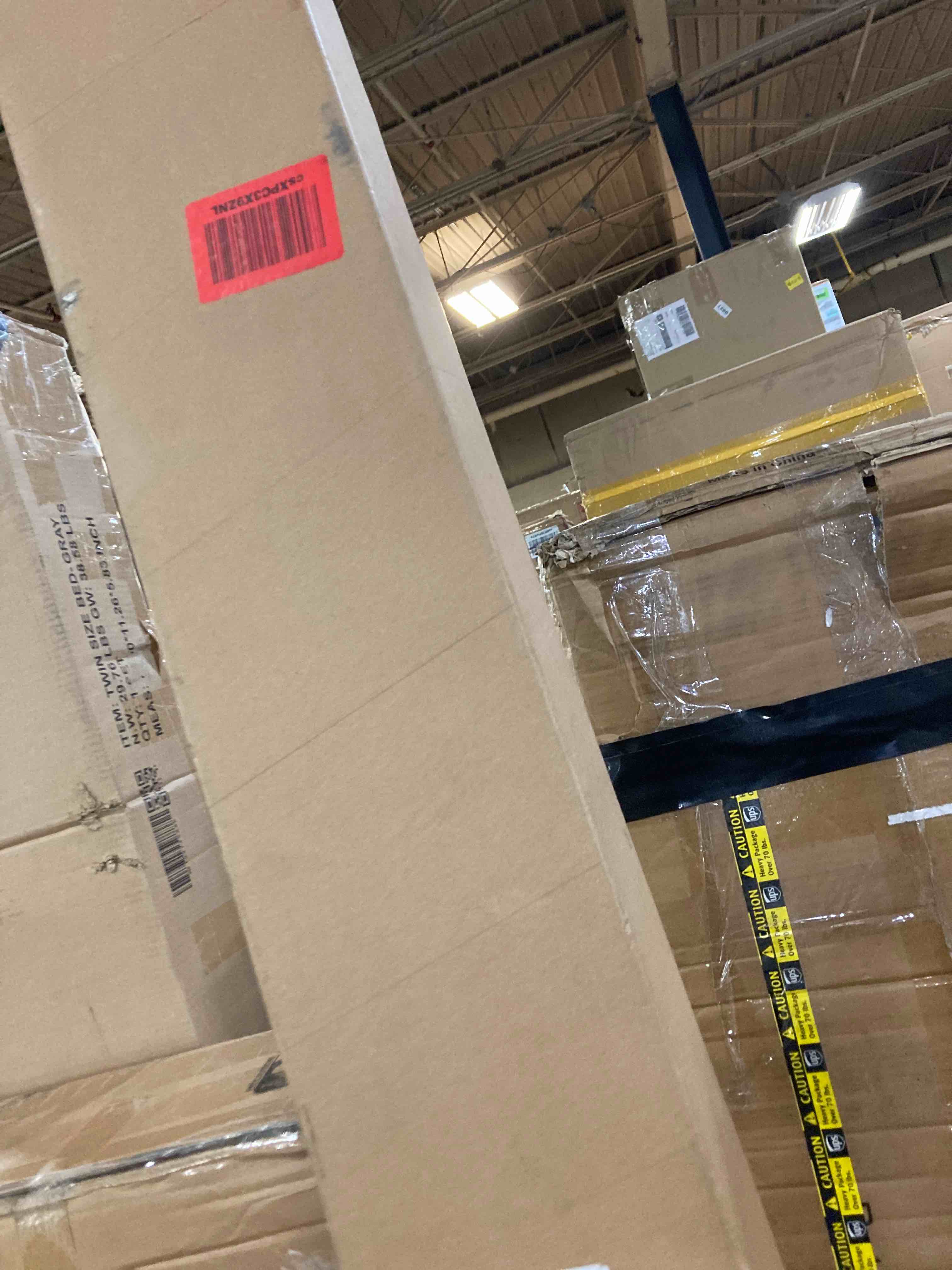 https://s3.amazonaws.com/lotting-images-prod/phillipi/YEL5919704_1713978871074.jpeg