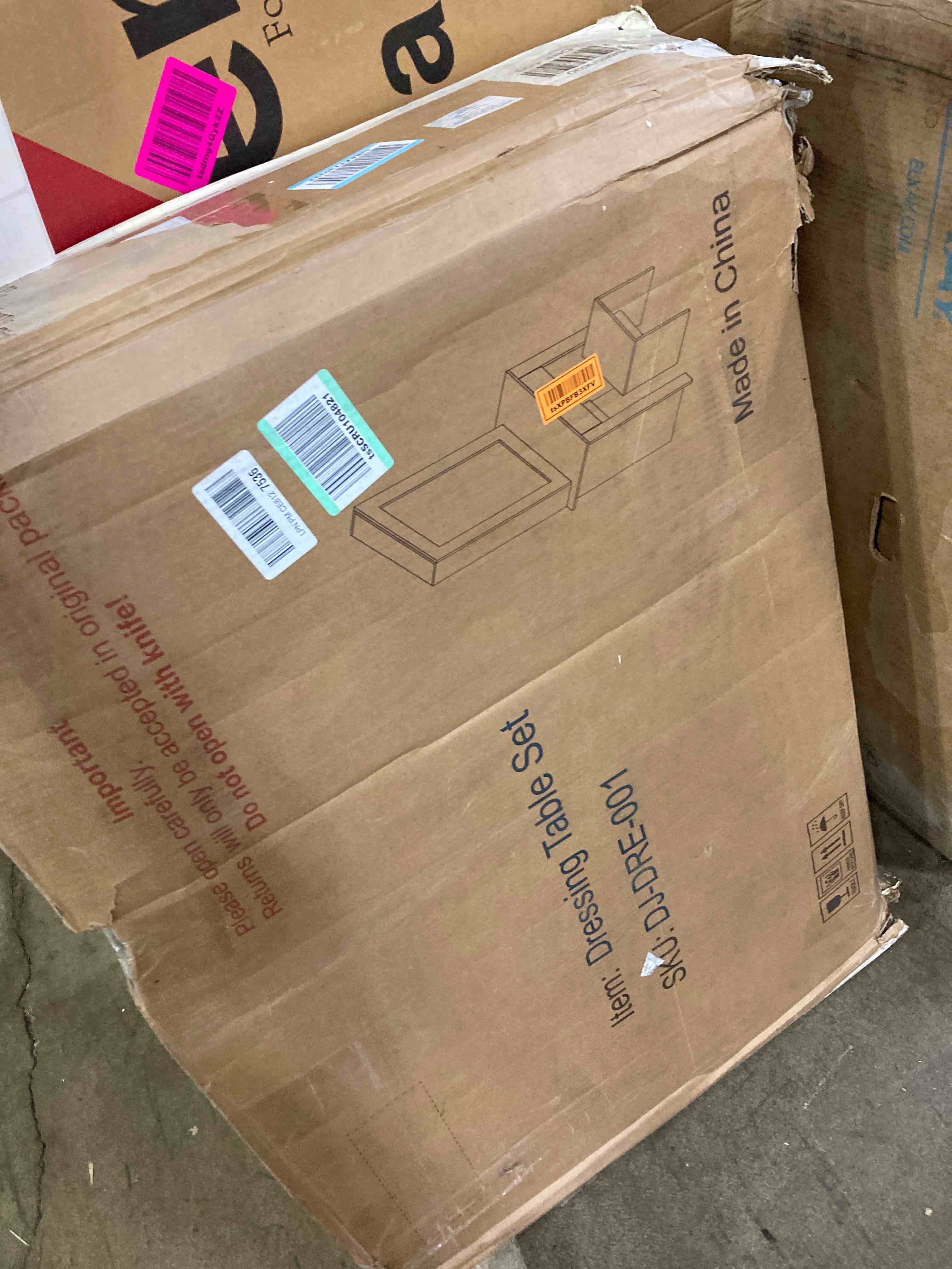 https://s3.amazonaws.com/lotting-images-prod/phillipi/YEL5919710_1713980096304.jpeg