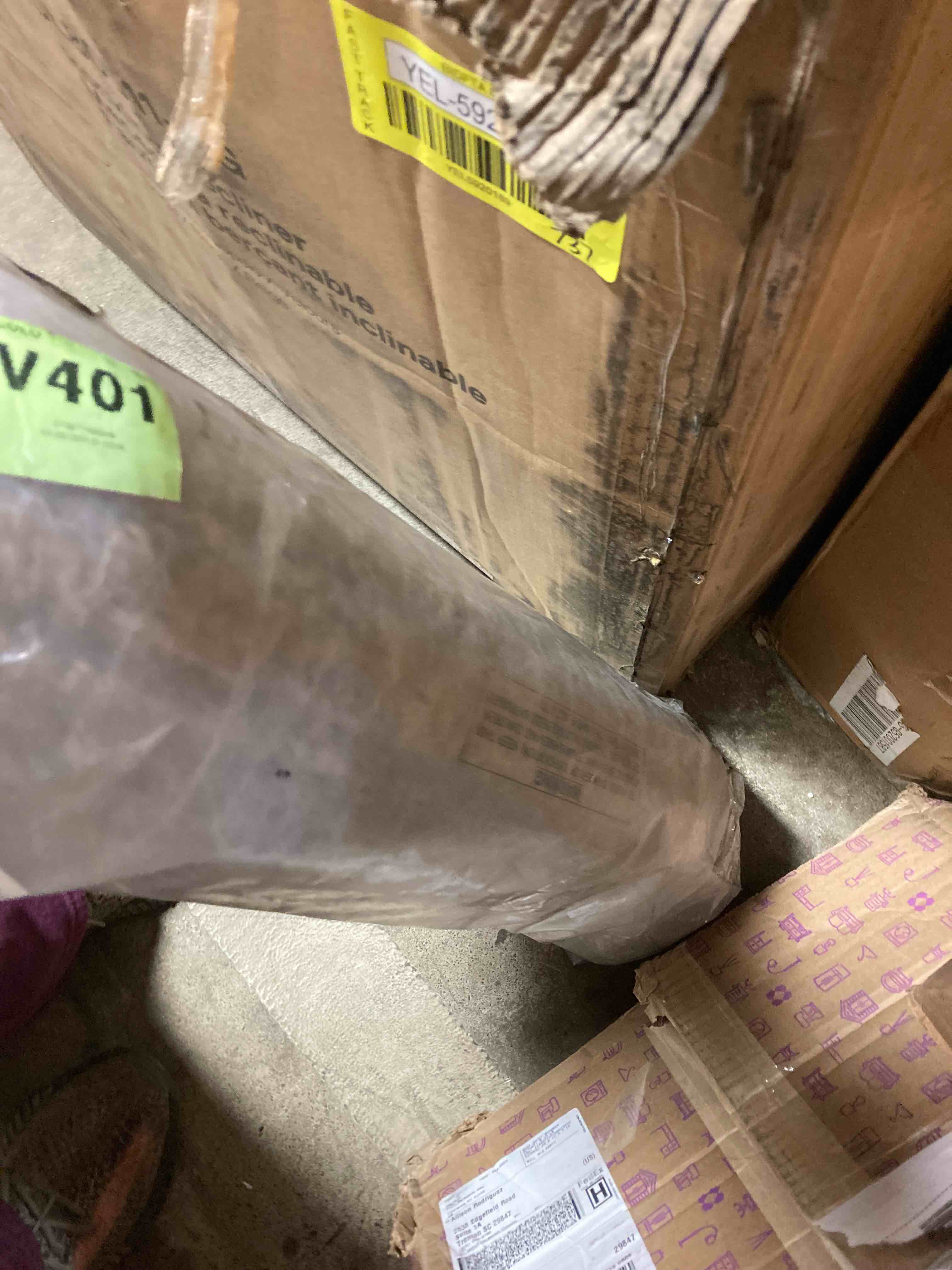 https://s3.amazonaws.com/lotting-images-prod/phillipi/YEL5920197_1715274208667.jpeg