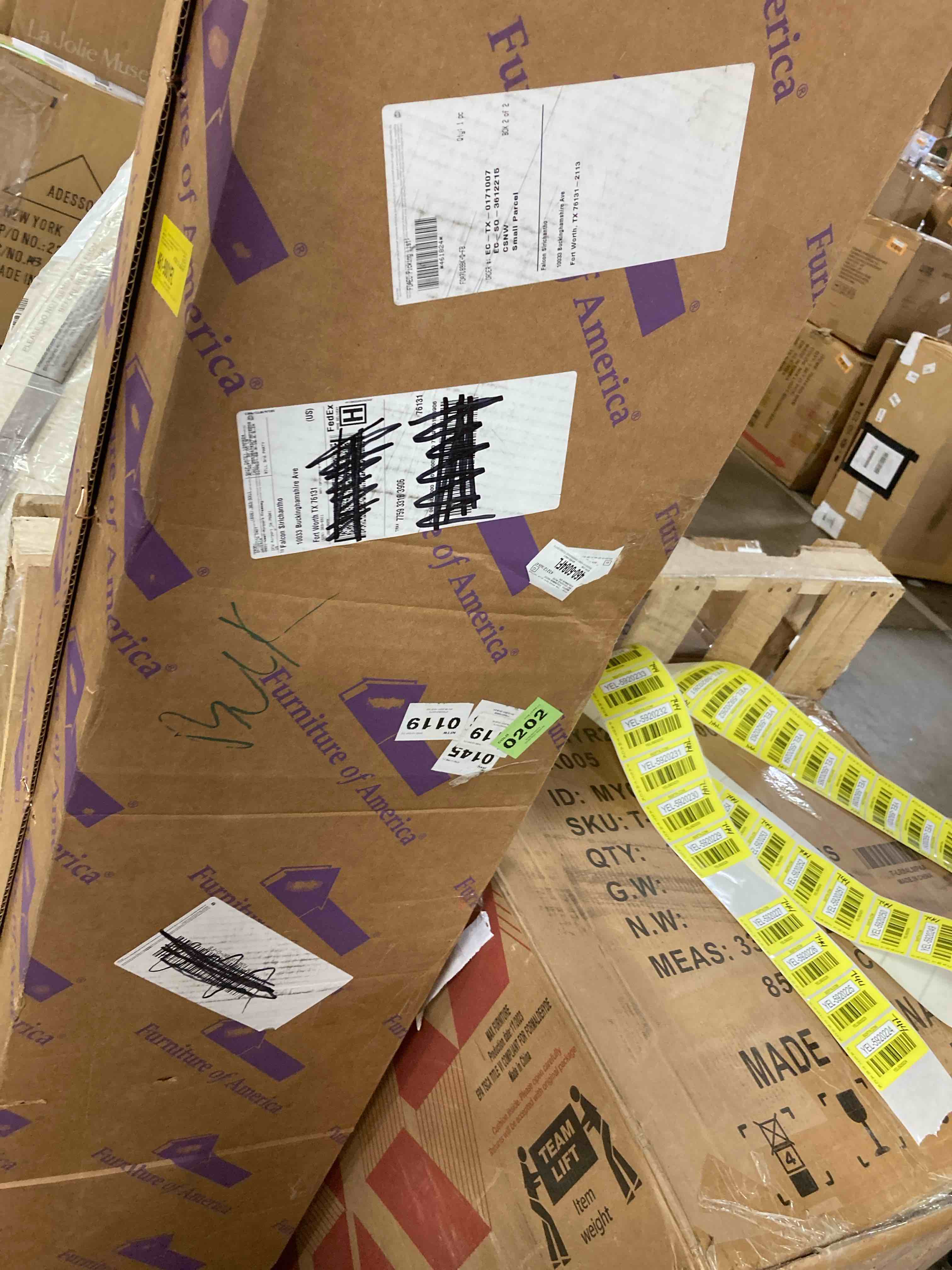 https://s3.amazonaws.com/lotting-images-prod/phillipi/YEL5920228_1715280701572.jpeg