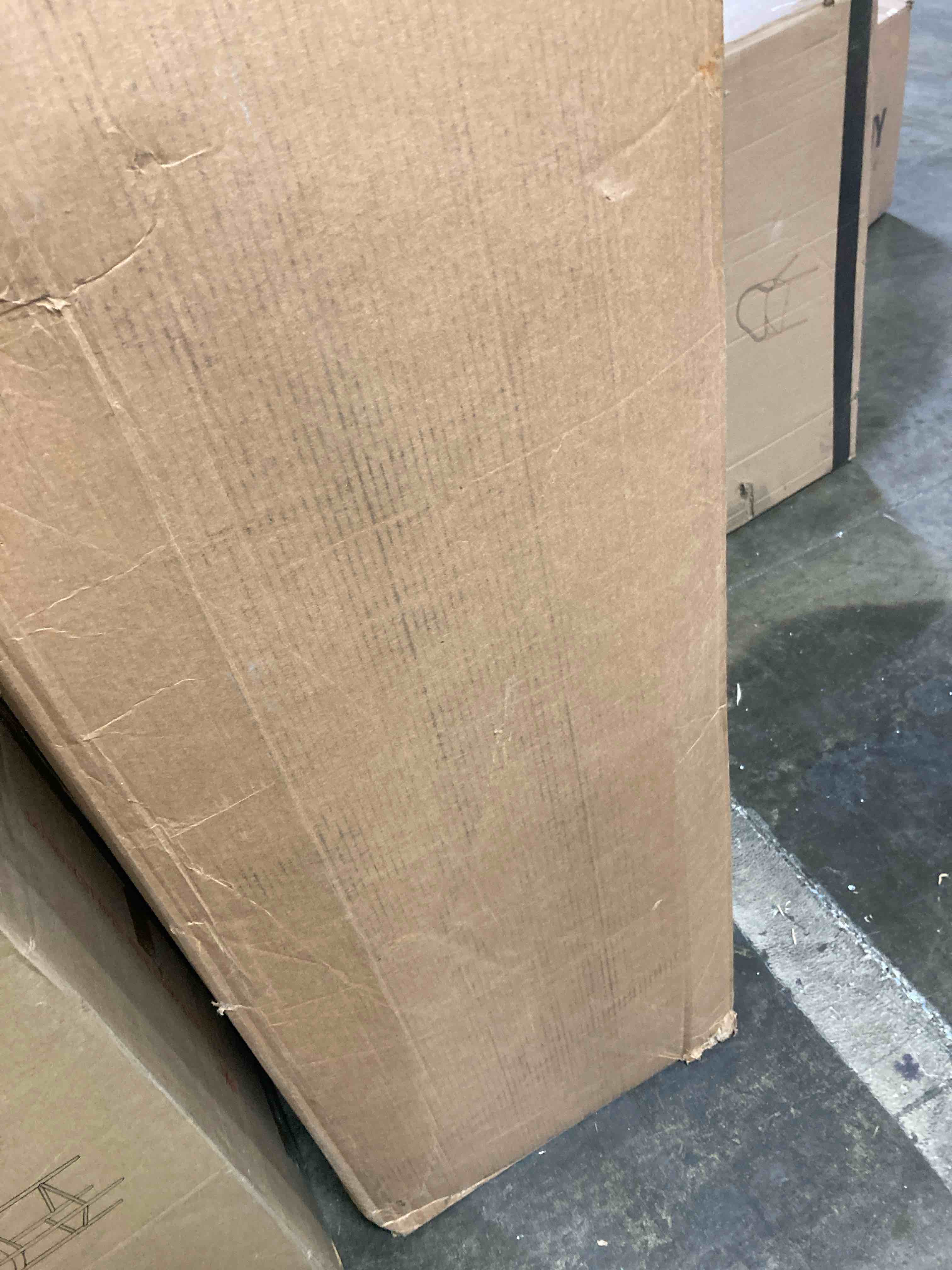 https://s3.amazonaws.com/lotting-images-prod/phillipi/YEL5920766_1716475642218.jpeg