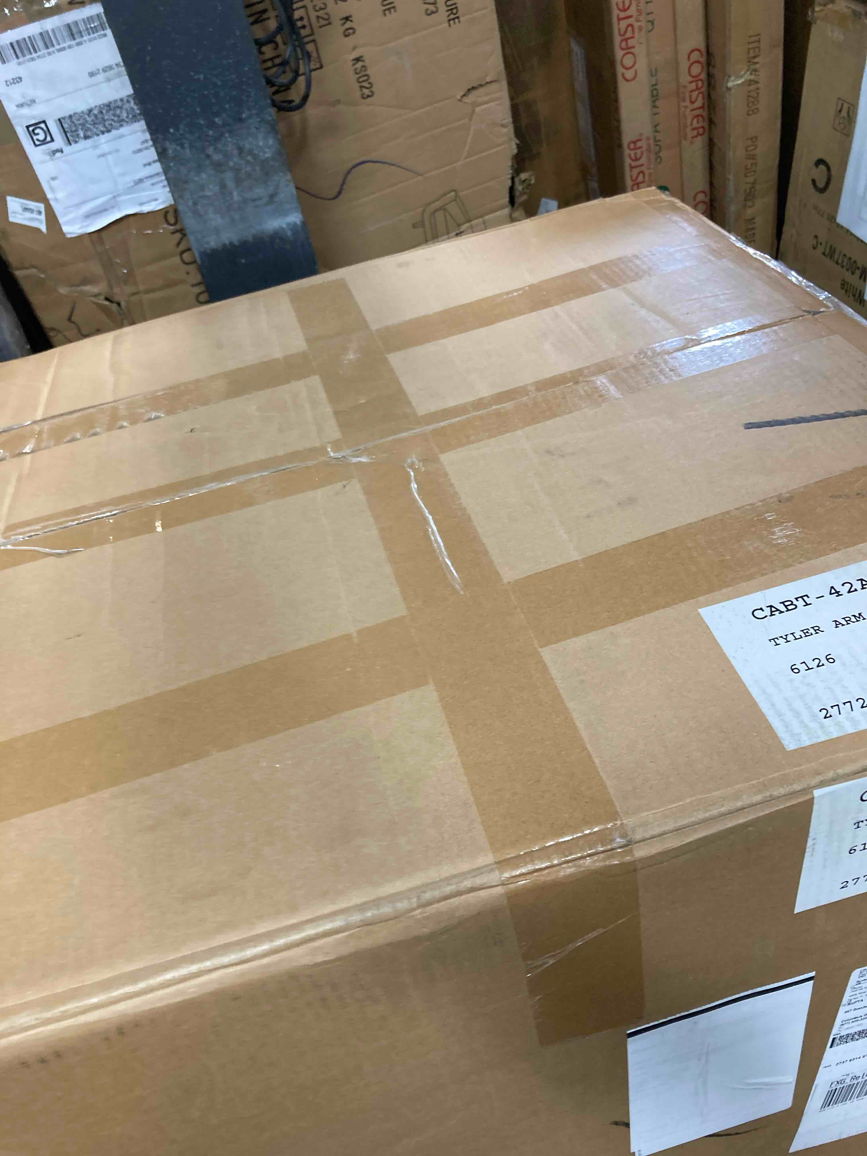 https://s3.amazonaws.com/lotting-images-prod/phillipi/YEL5920807_1716395985241.jpeg