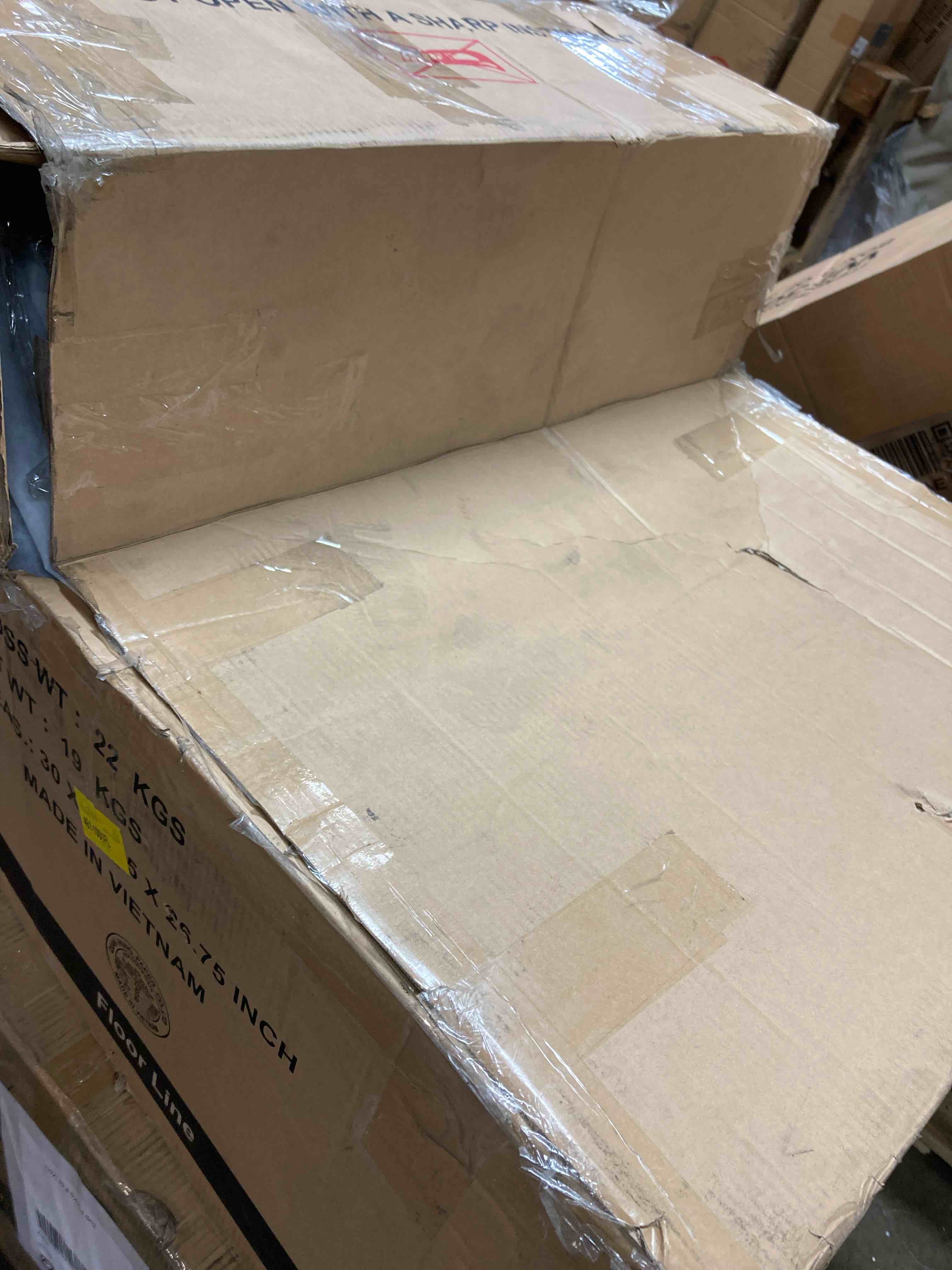 https://s3.amazonaws.com/lotting-images-prod/phillipi/YEL5920811_1716395466424.jpeg