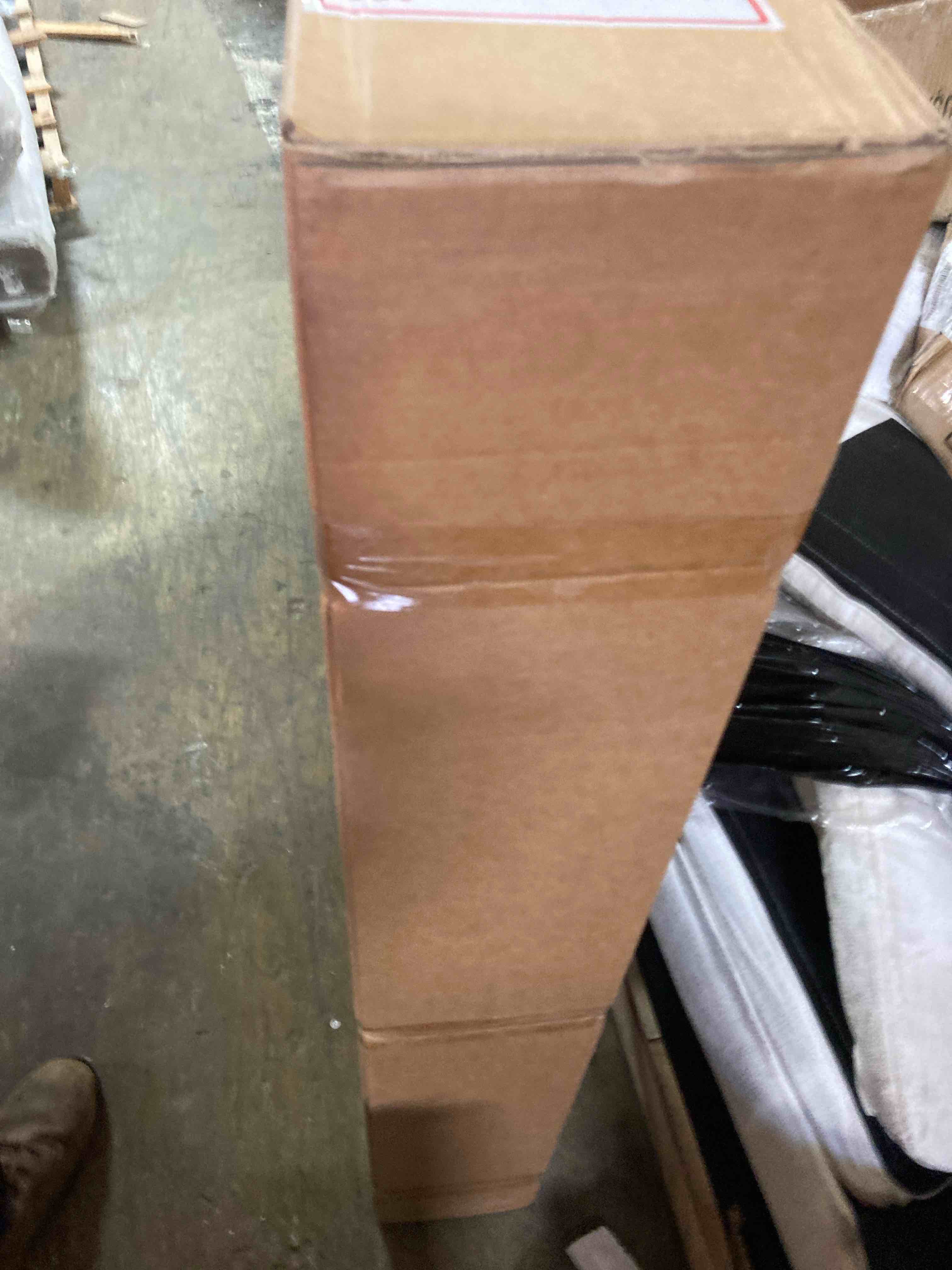 https://s3.amazonaws.com/lotting-images-prod/phillipi/YEL5921223_1712265629153.jpeg