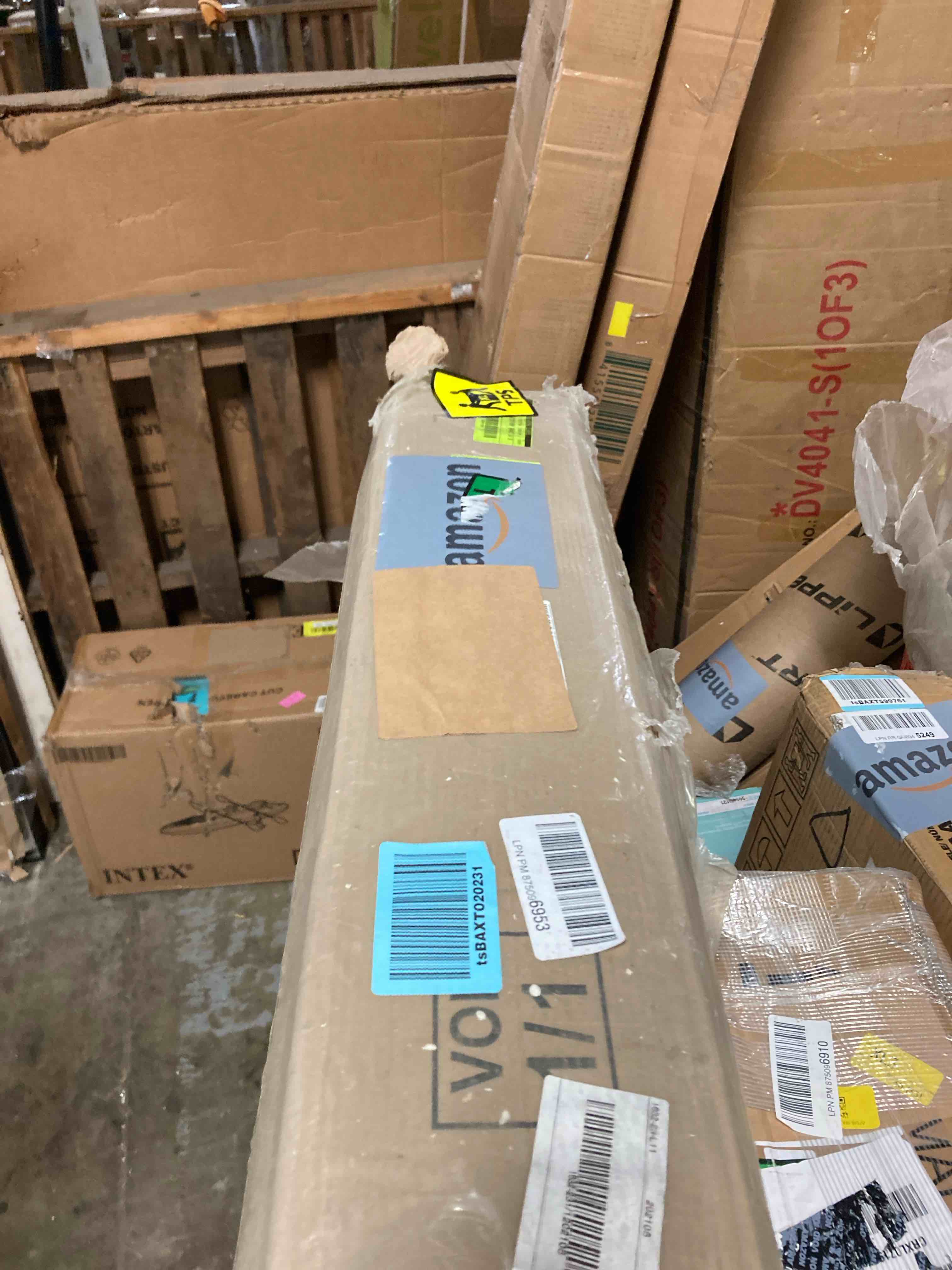 https://s3.amazonaws.com/lotting-images-prod/phillipi/YEL5922024_1712874982217.jpeg