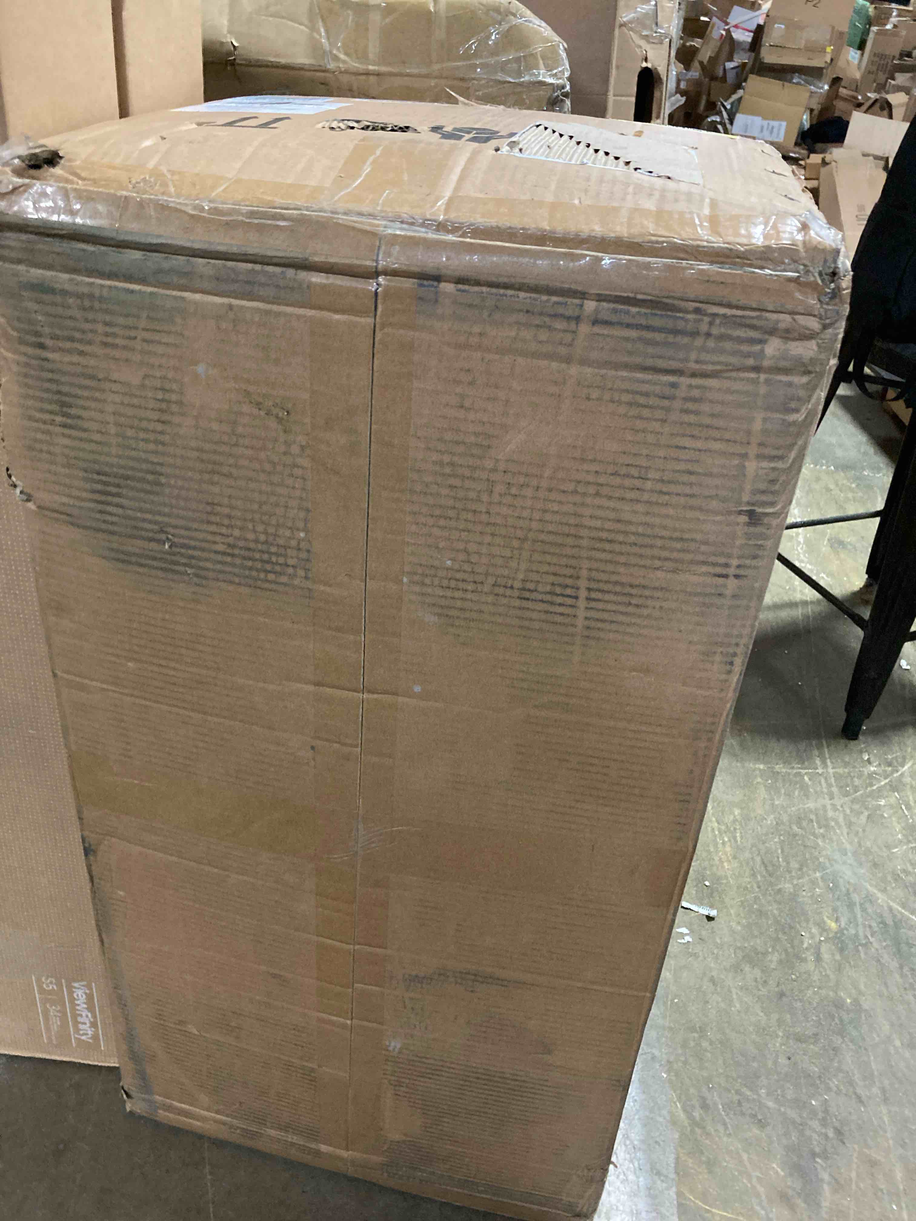 https://s3.amazonaws.com/lotting-images-prod/phillipi/YEL5922042_1712938593892.jpeg