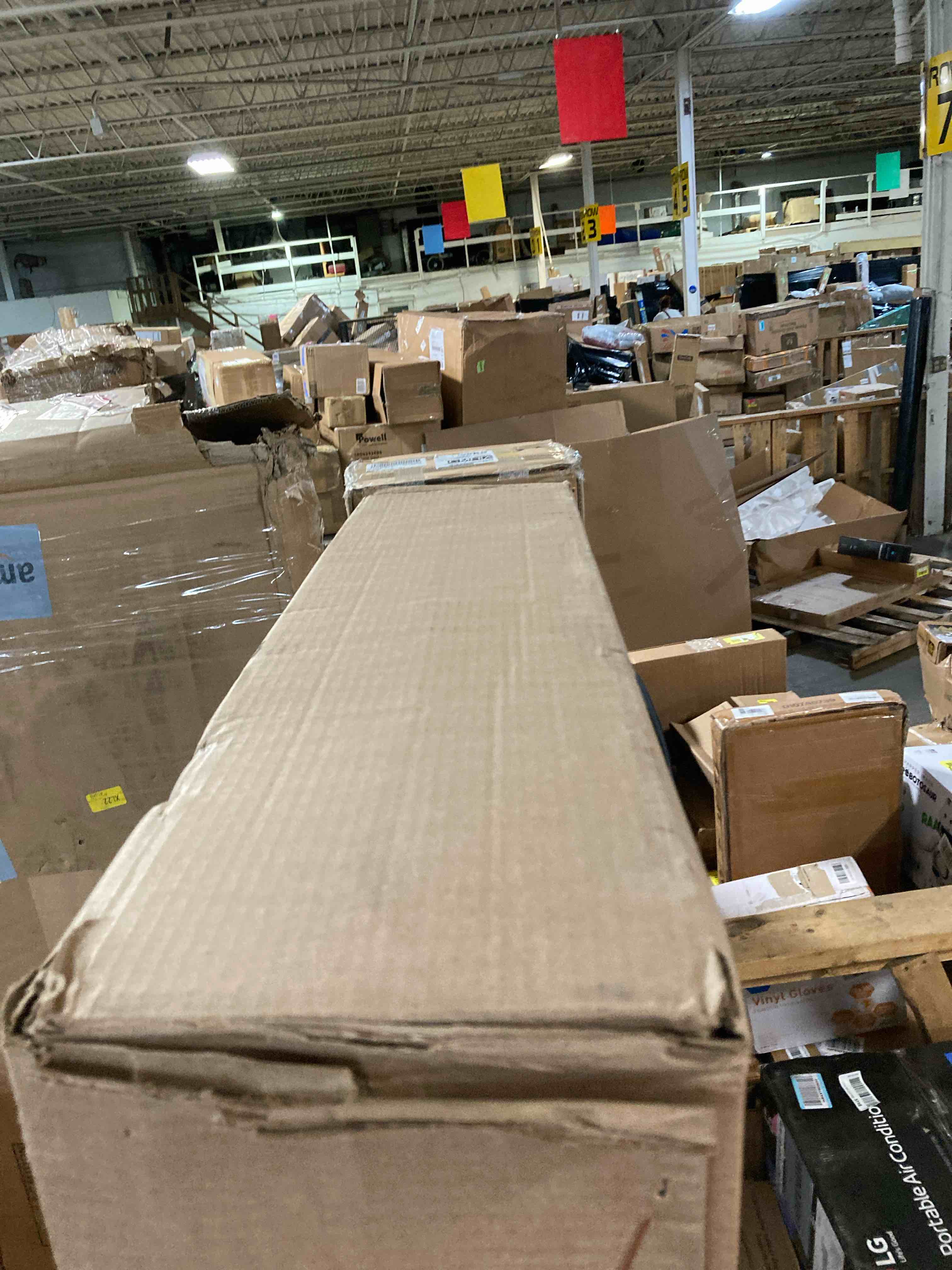 https://s3.amazonaws.com/lotting-images-prod/phillipi/YEL5922071_1712944852063.jpeg
