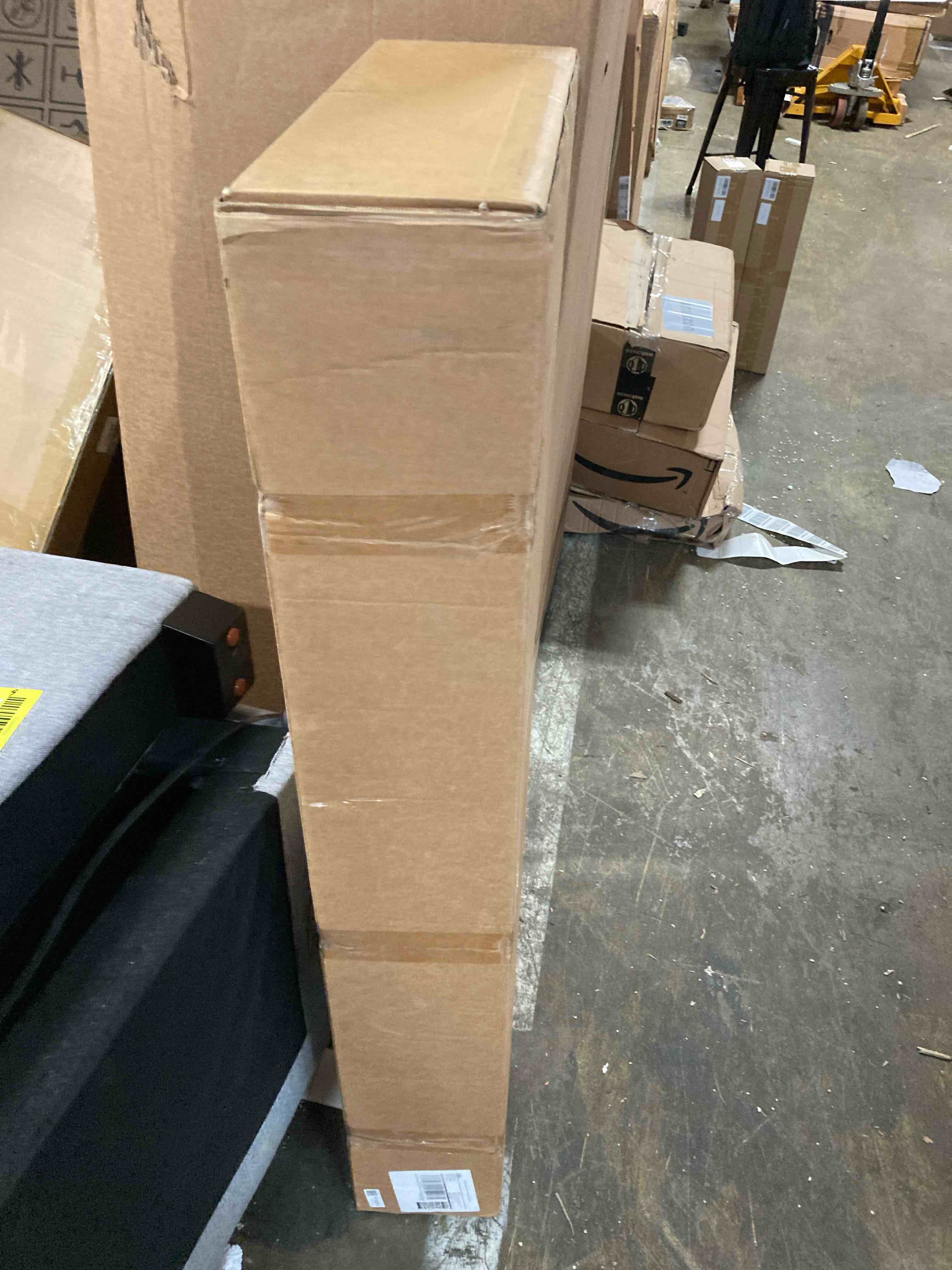 https://s3.amazonaws.com/lotting-images-prod/phillipi/YEL5922076_1712945931113.jpeg