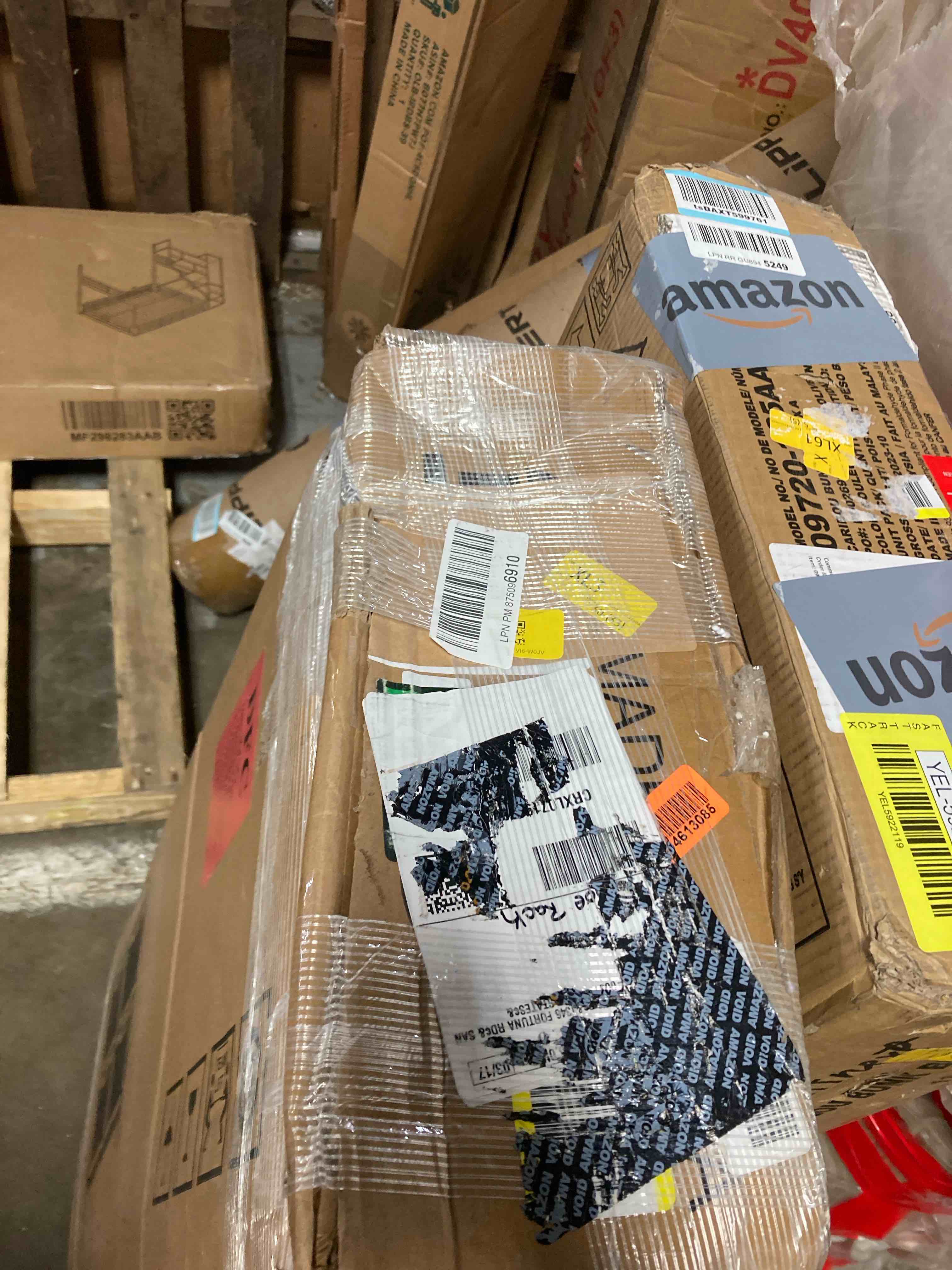 https://s3.amazonaws.com/lotting-images-prod/phillipi/YEL5922120_1712874443309.jpeg