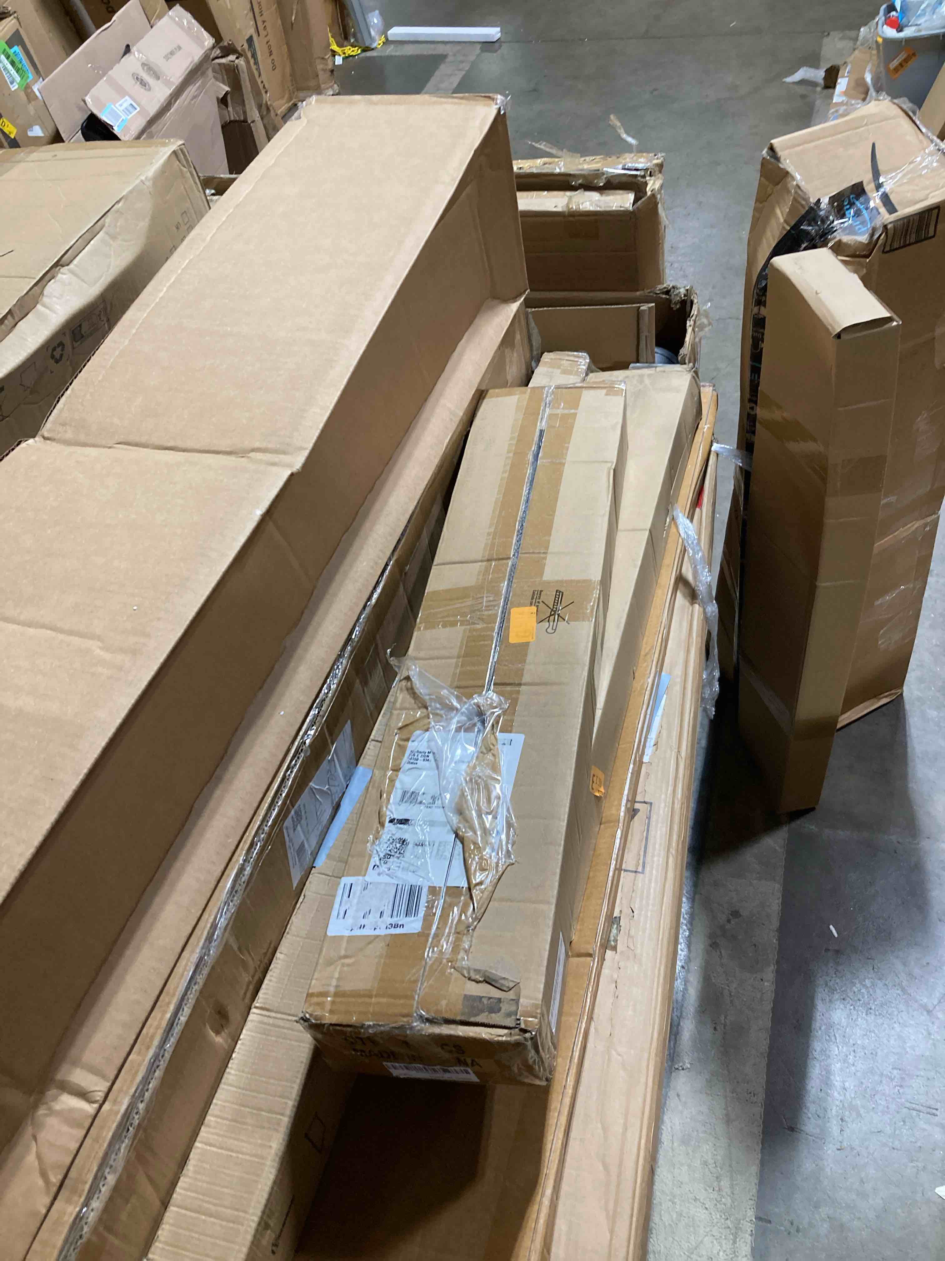 https://s3.amazonaws.com/lotting-images-prod/phillipi/YEL5923158_1731954554431.jpeg