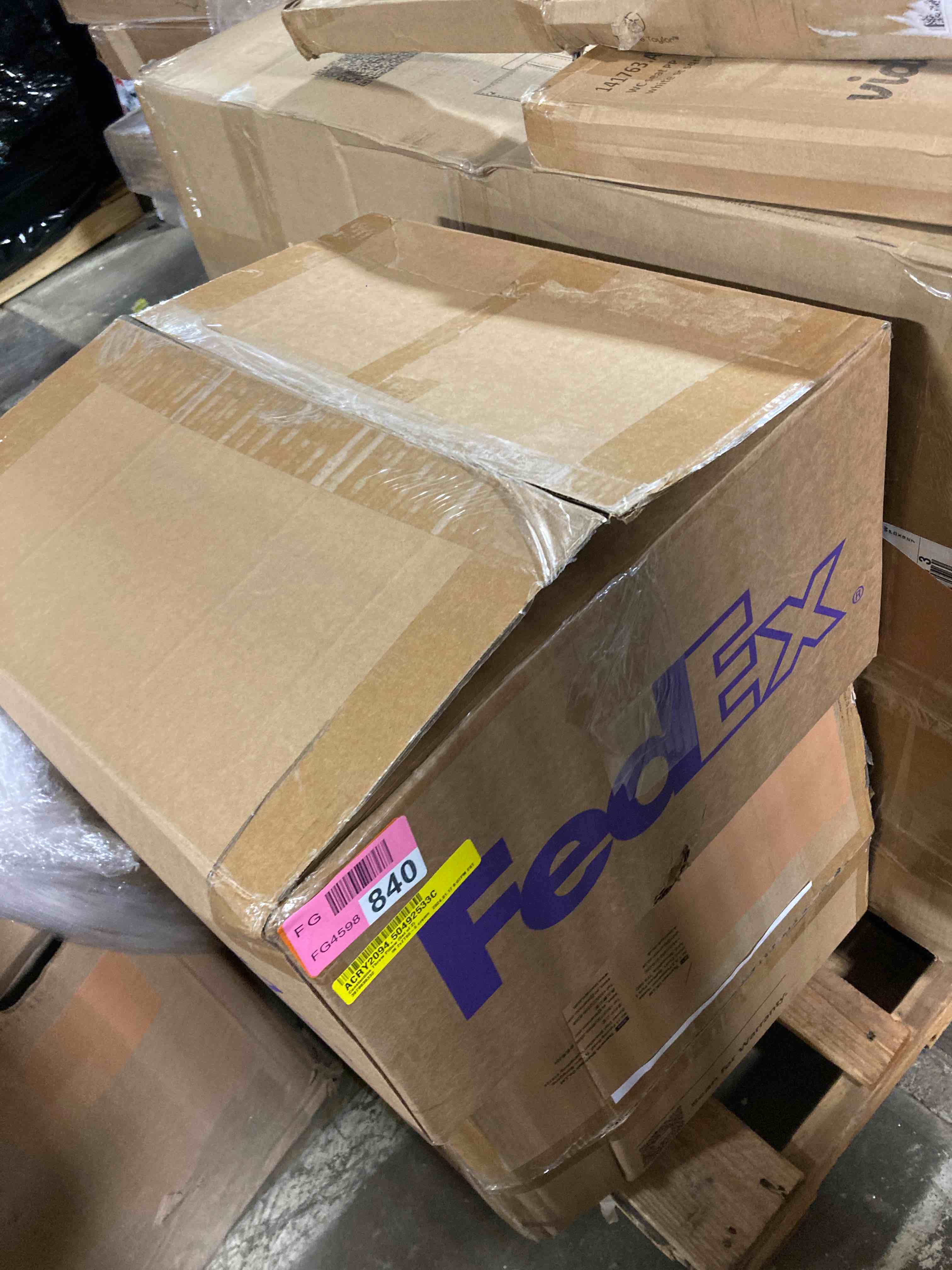 https://s3.amazonaws.com/lotting-images-prod/phillipi/YEL6032043_1709222526681.jpeg