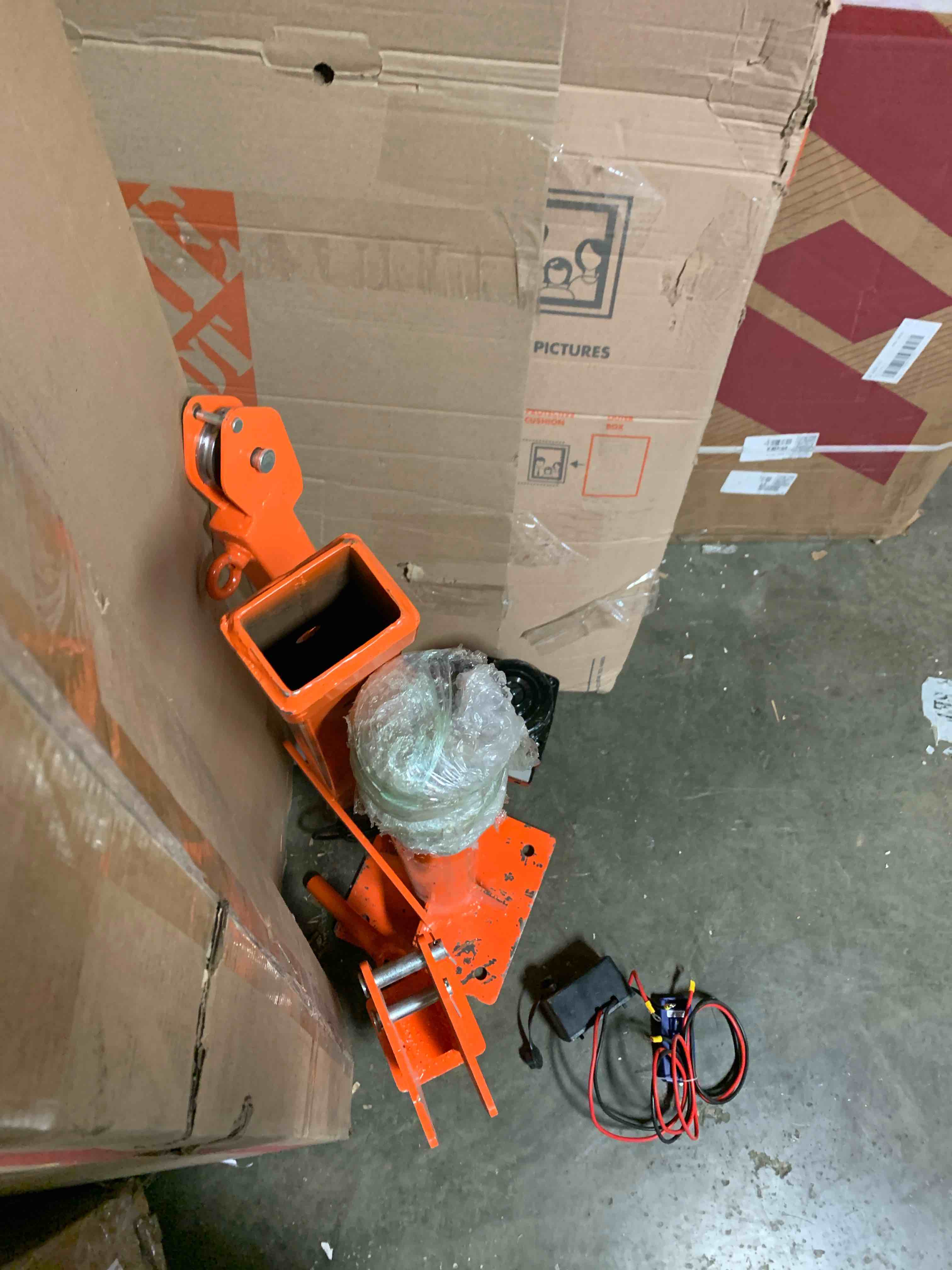 https://s3.amazonaws.com/lotting-images-prod/phillipi/YEL6032319_1709657205415.jpeg
