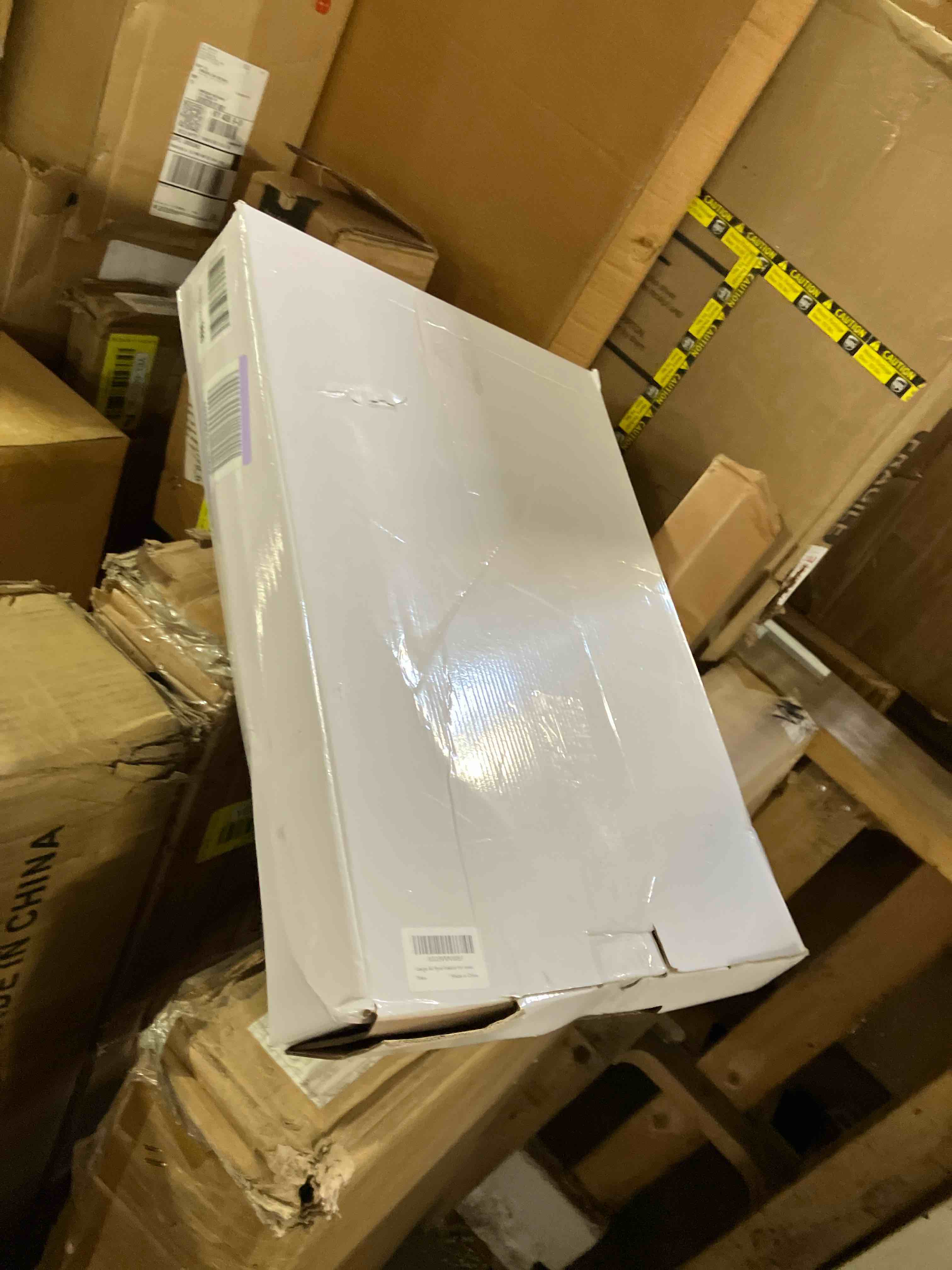 https://s3.amazonaws.com/lotting-images-prod/phillipi/YEL6033307_1710426090299.jpeg