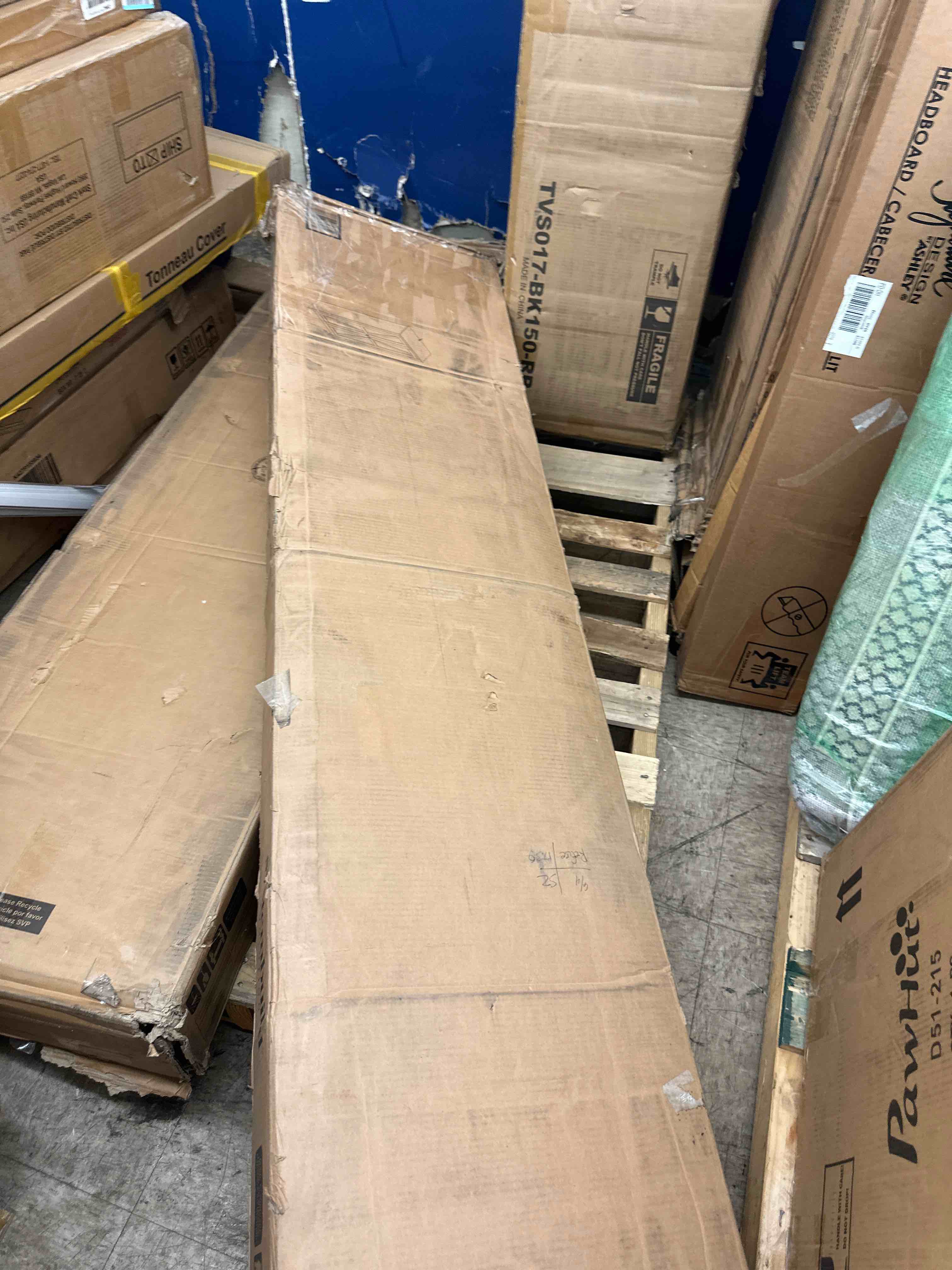 https://s3.amazonaws.com/lotting-images-prod/phillipi/YEL6033787_1723030650099.jpeg