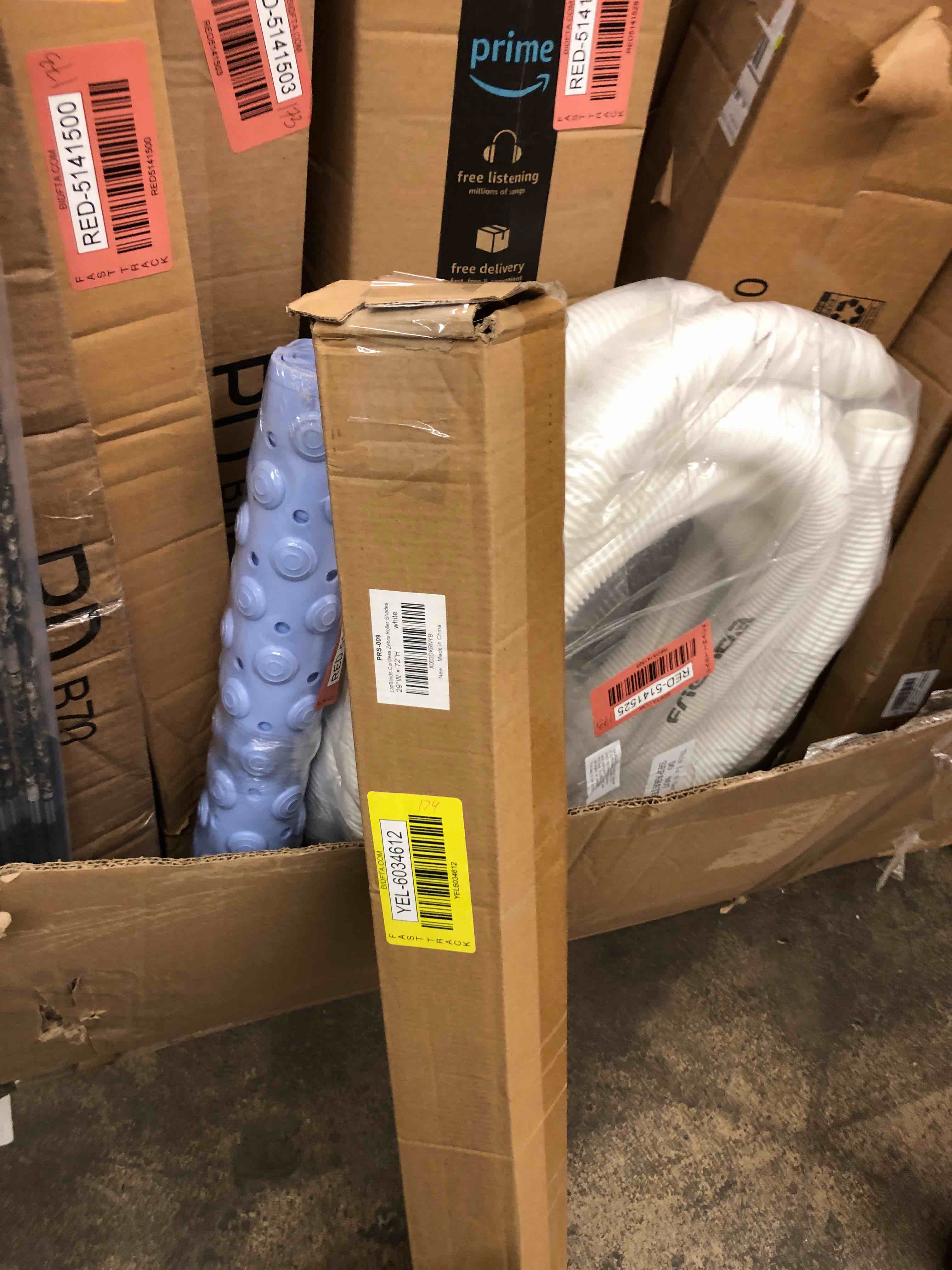 https://s3.amazonaws.com/lotting-images-prod/phillipi/YEL6034612_1729870597936.jpeg