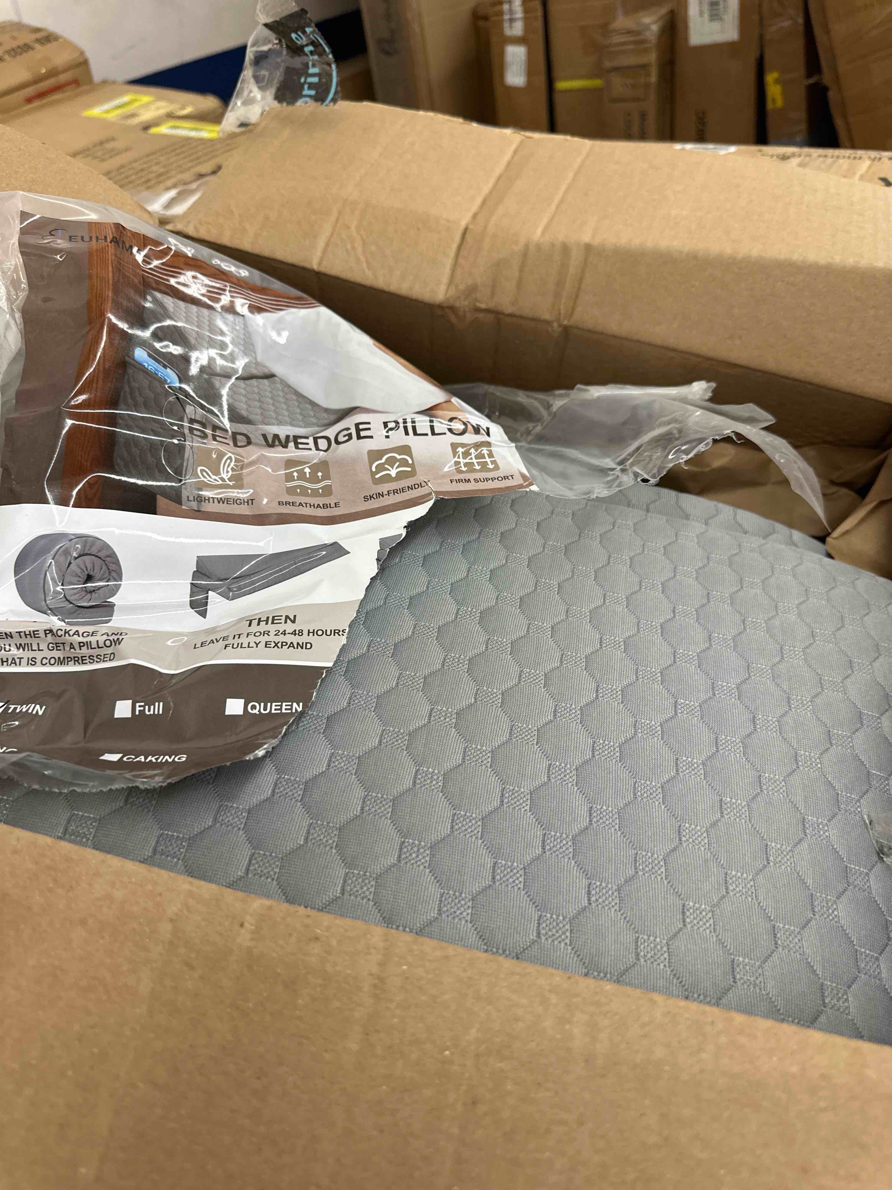 https://s3.amazonaws.com/lotting-images-prod/phillipi/YEL6035419_1726515578233.jpeg