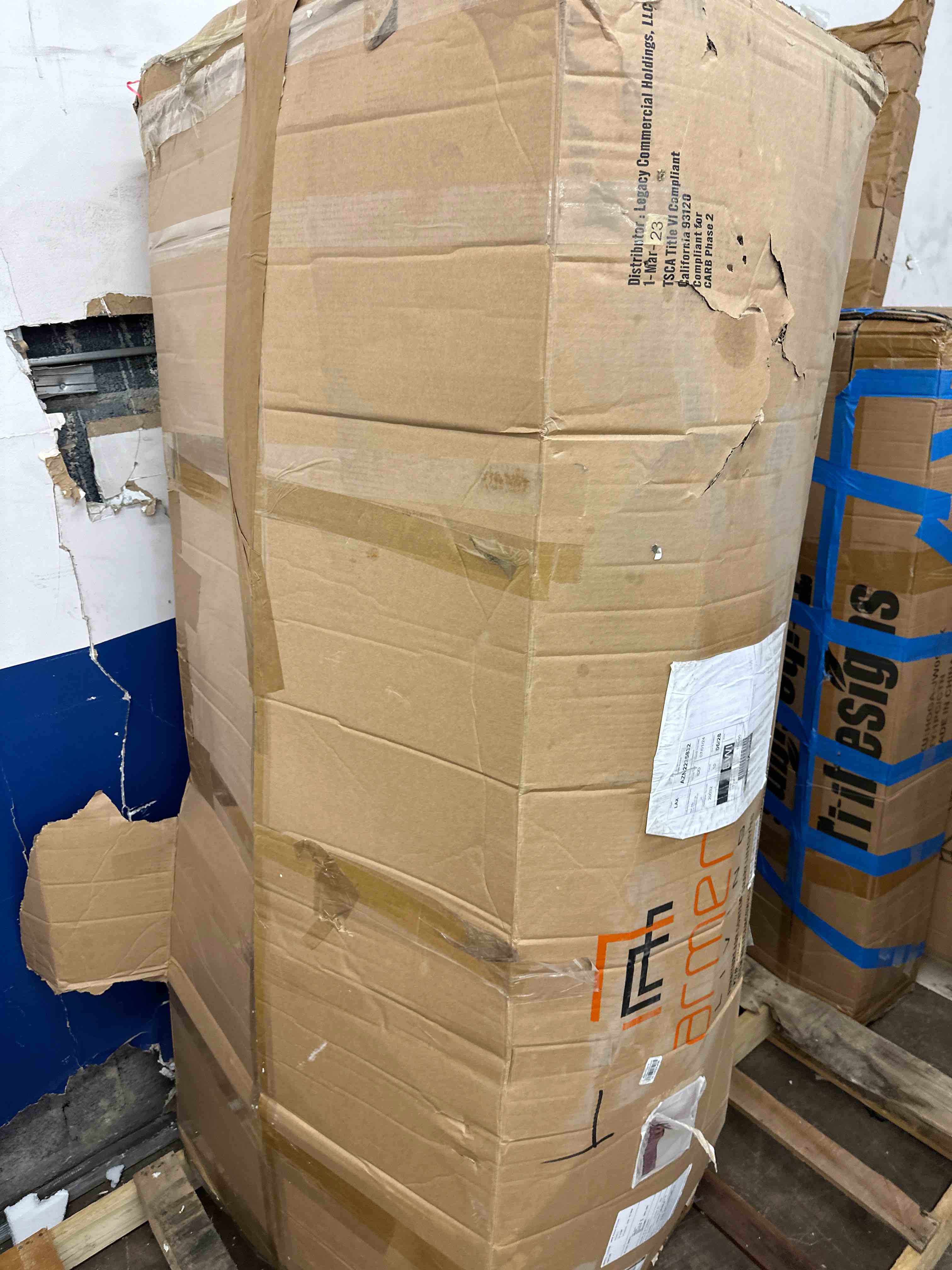 https://s3.amazonaws.com/lotting-images-prod/phillipi/YEL6035885_1728497920462.jpeg