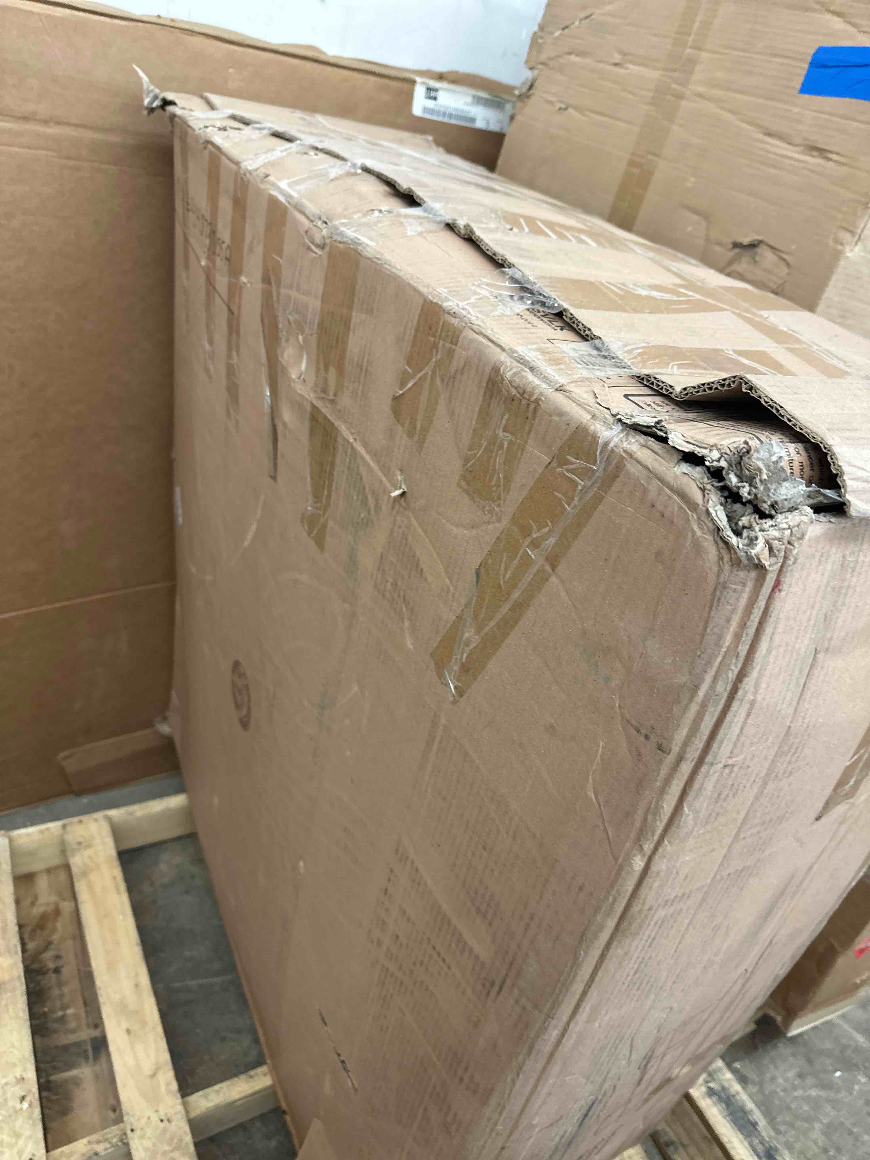 https://s3.amazonaws.com/lotting-images-prod/phillipi/YEL6035905_1728500625151.jpeg