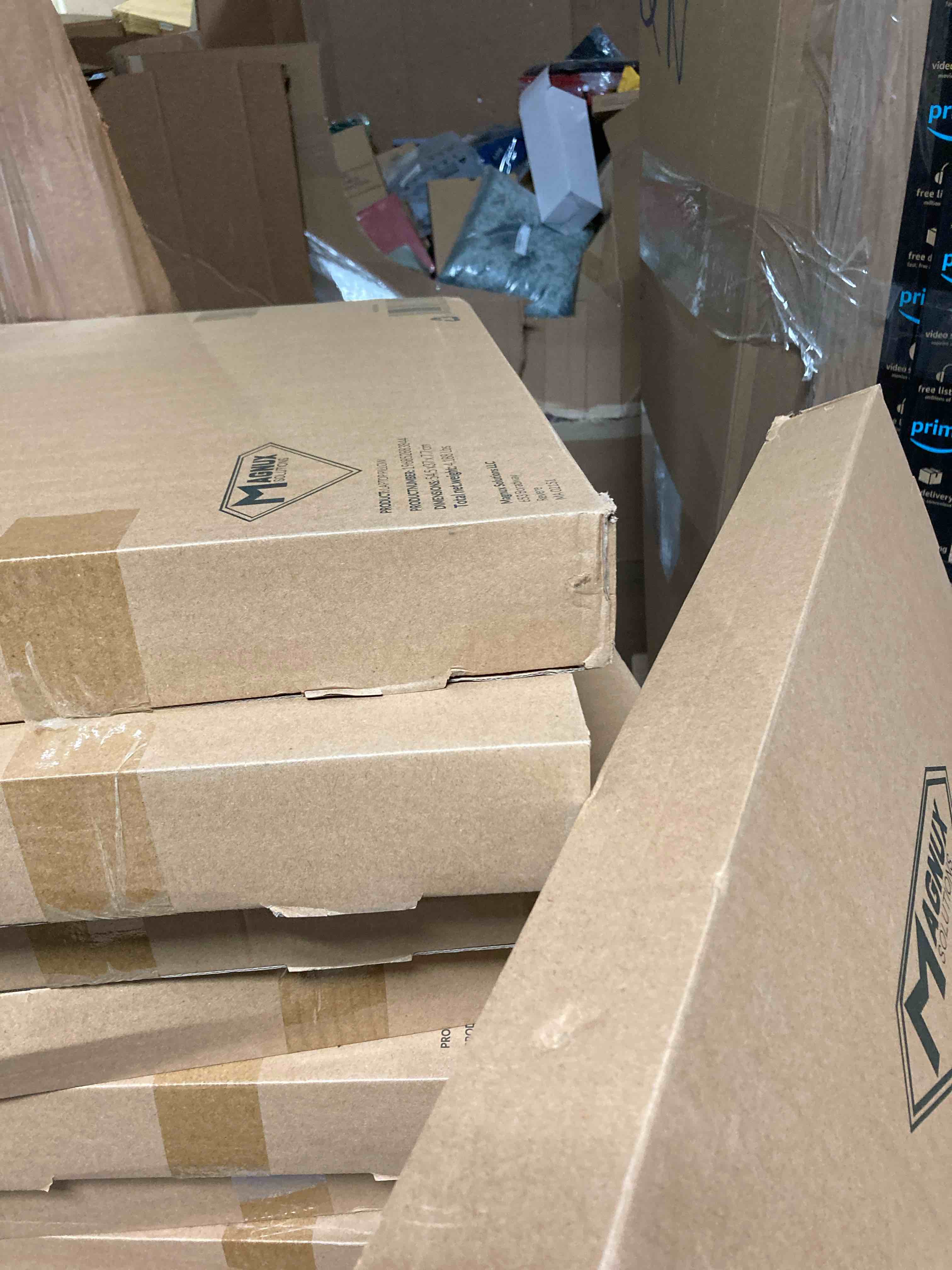 https://s3.amazonaws.com/lotting-images-prod/phillipi/YEL6037257_1711145786997.jpeg