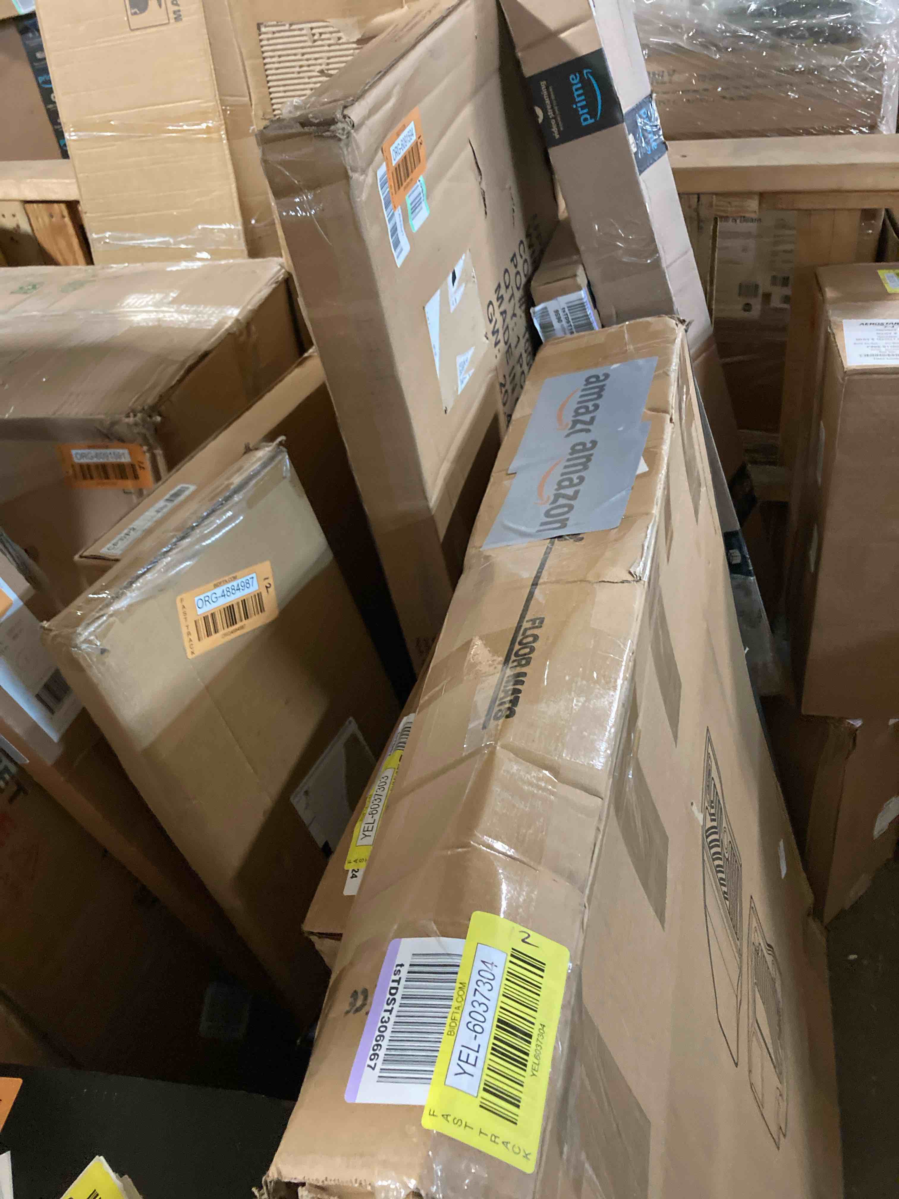 https://s3.amazonaws.com/lotting-images-prod/phillipi/YEL6037304_1711138067904.jpeg