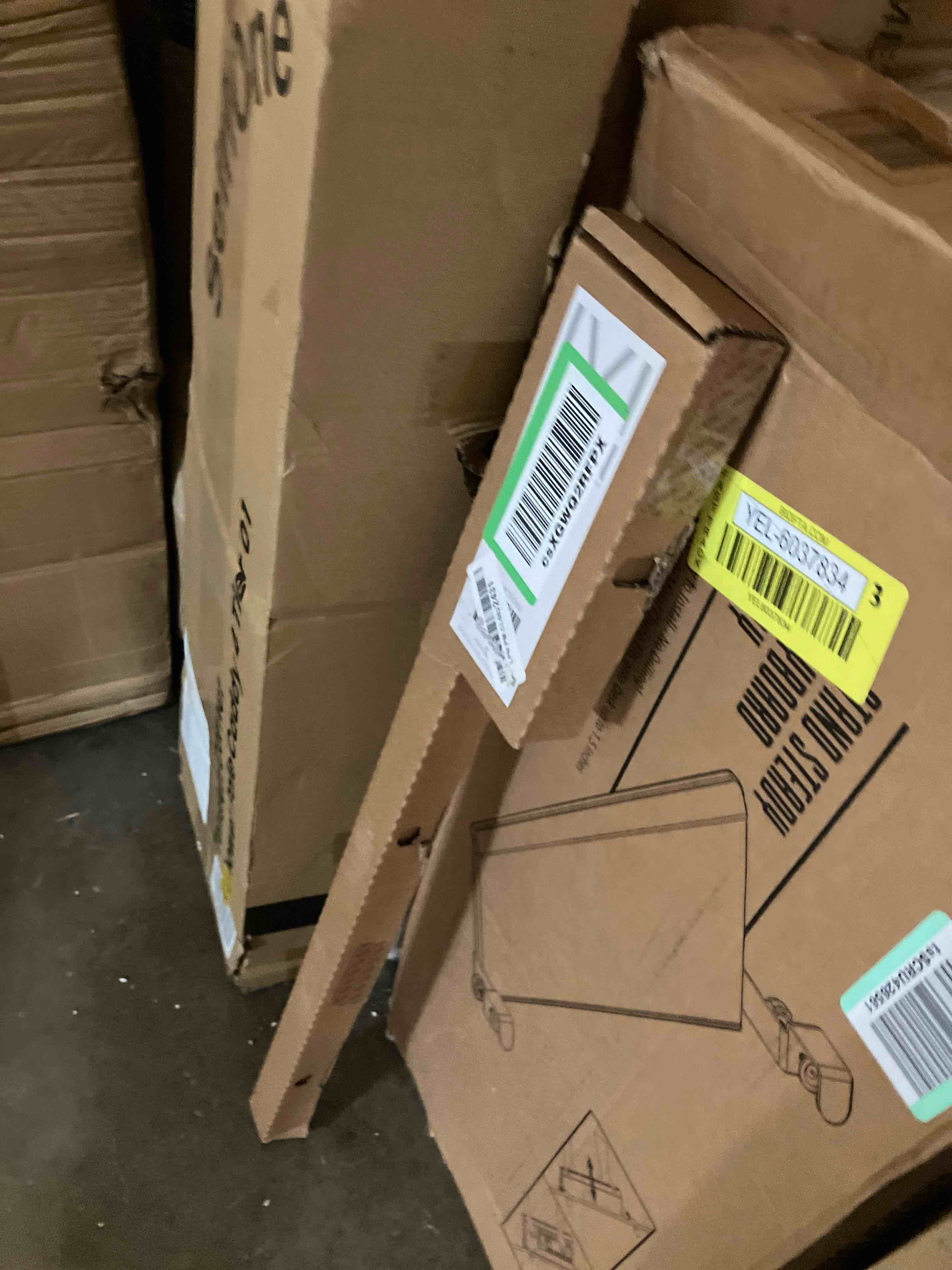 https://s3.amazonaws.com/lotting-images-prod/phillipi/YEL6037840_1711738442817.jpeg