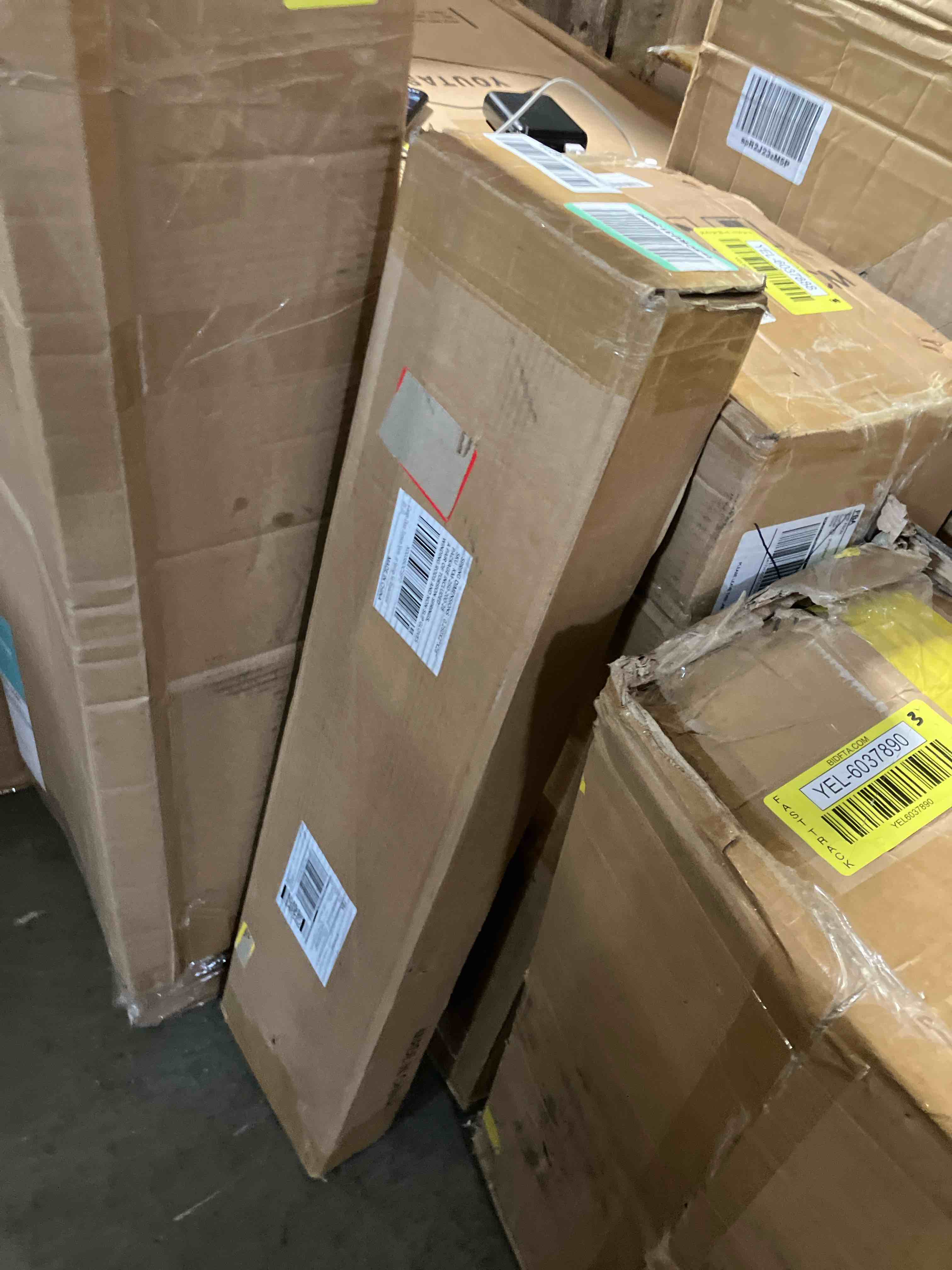 https://s3.amazonaws.com/lotting-images-prod/phillipi/YEL6037893_1711748798884.jpeg