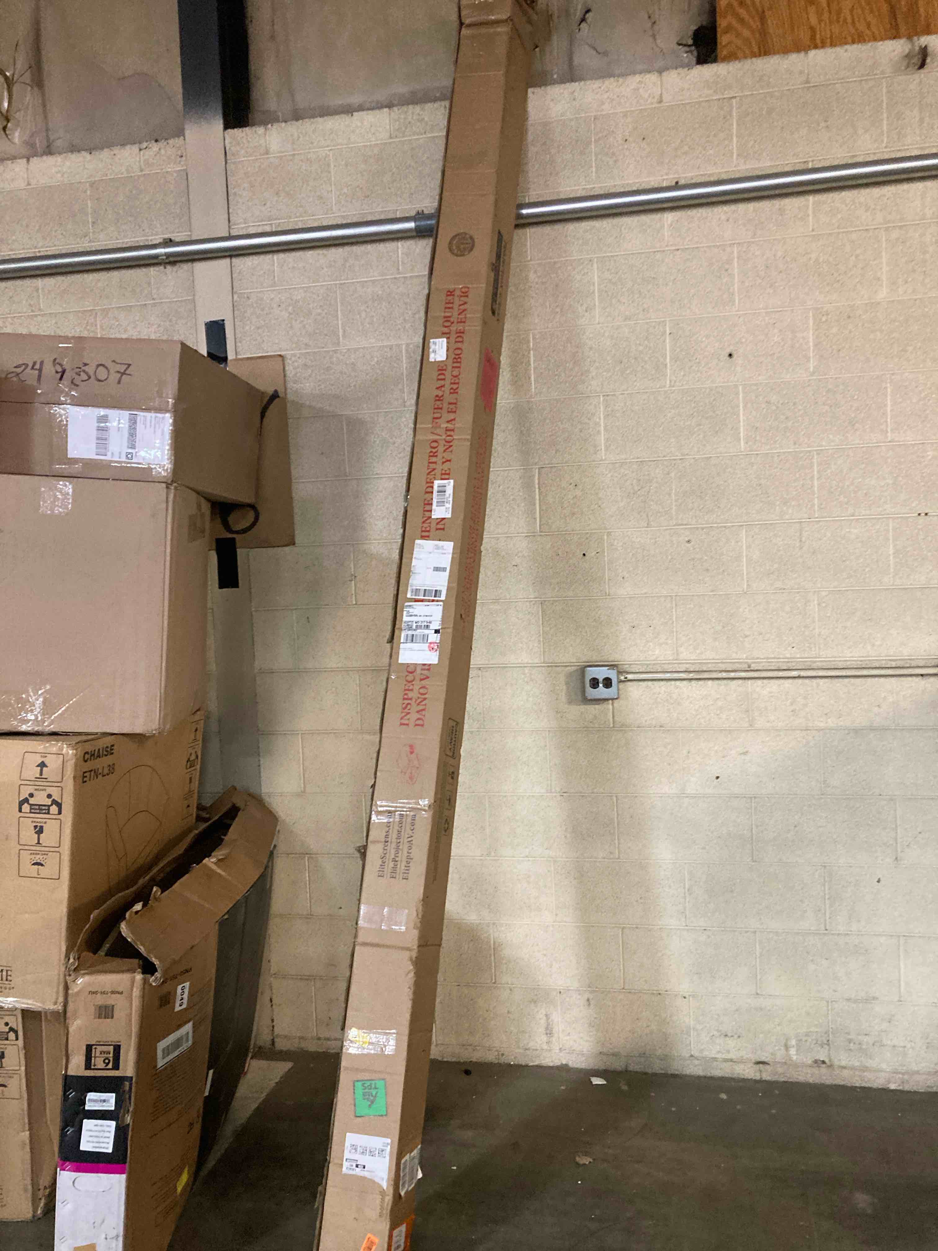 https://s3.amazonaws.com/lotting-images-prod/phillipi/YEL6039452_1716485344807.jpeg