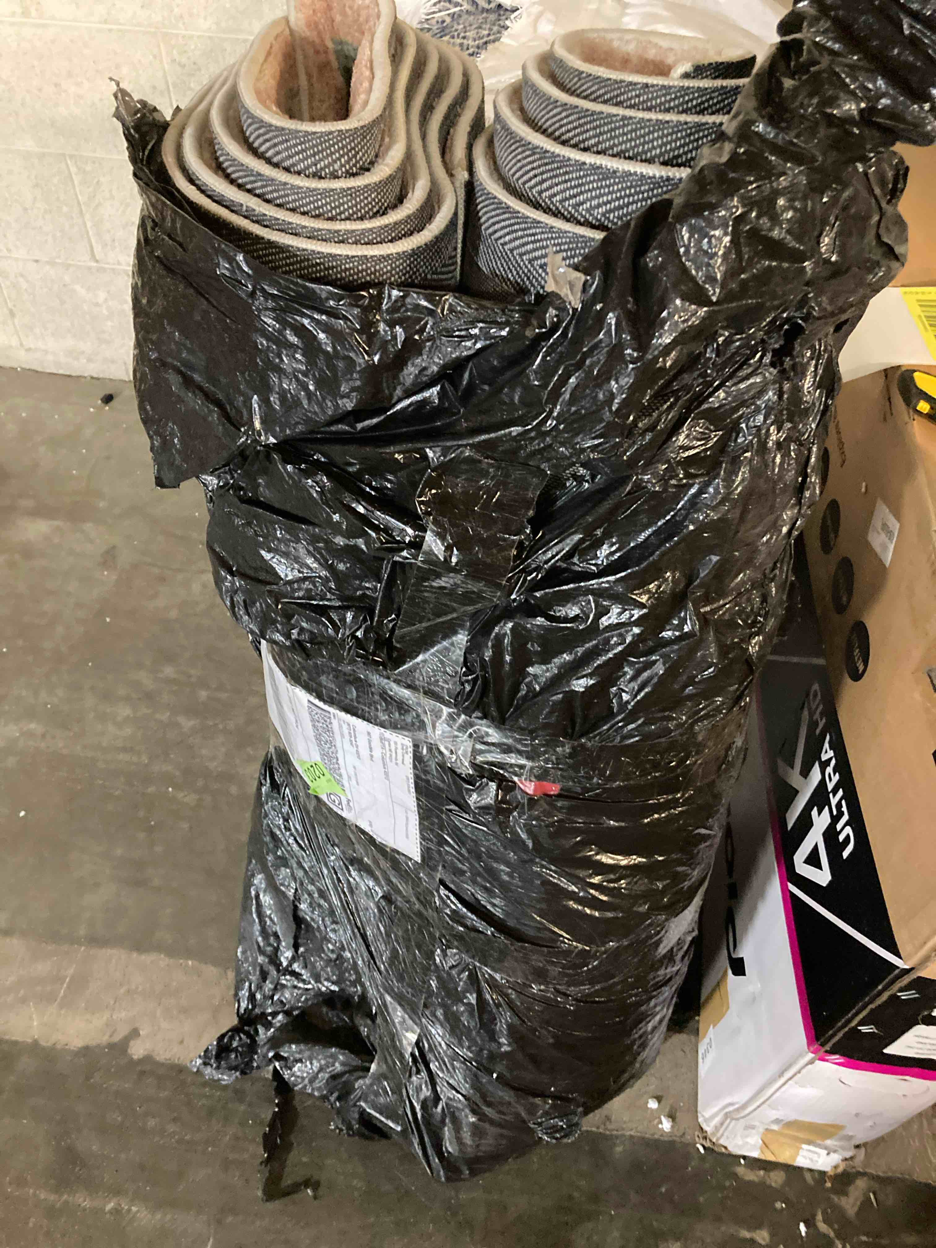 https://s3.amazonaws.com/lotting-images-prod/phillipi/YEL6039459_1716487513388.jpeg