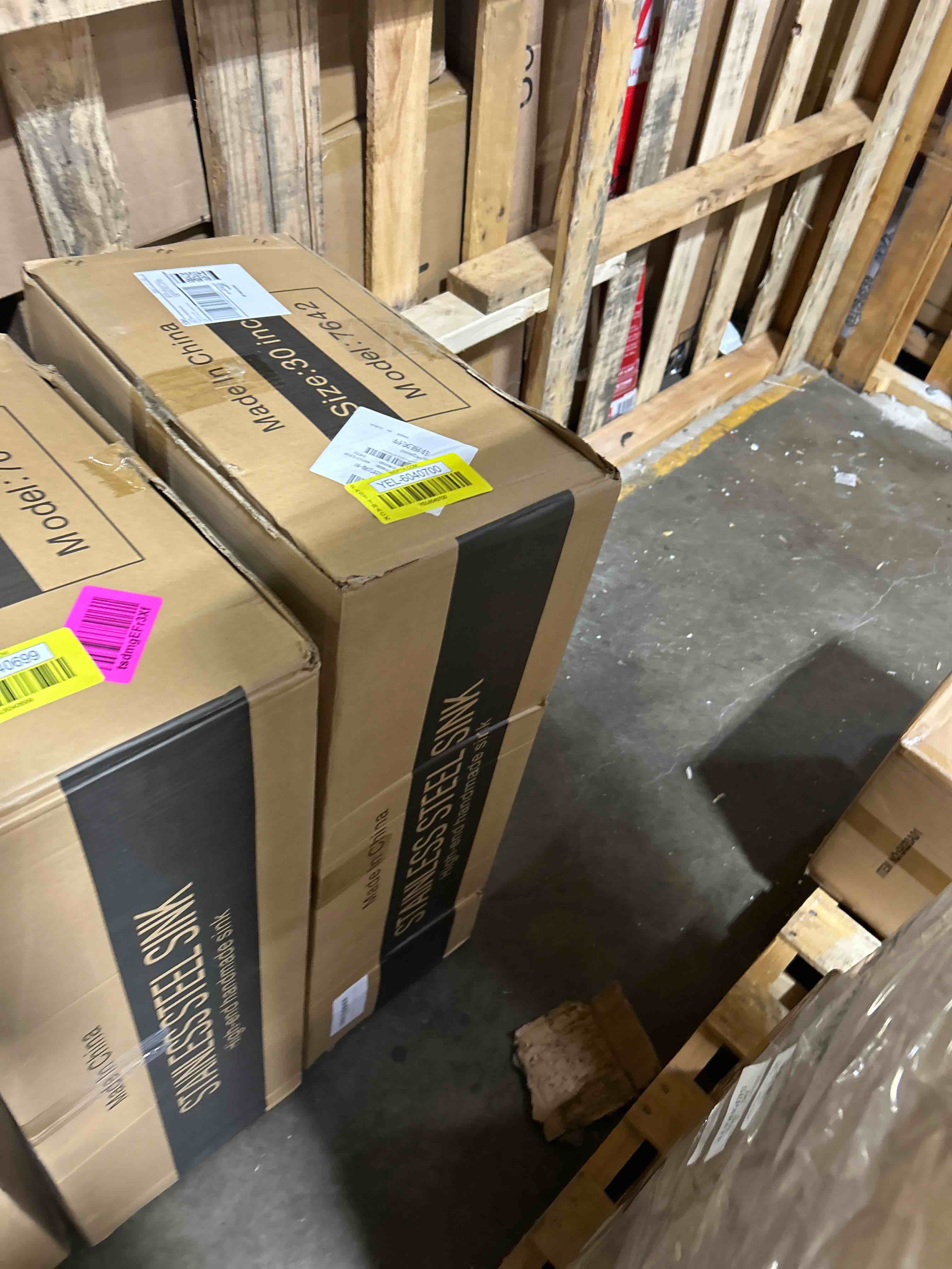 https://s3.amazonaws.com/lotting-images-prod/phillipi/YEL6040700_1722288518650.jpeg