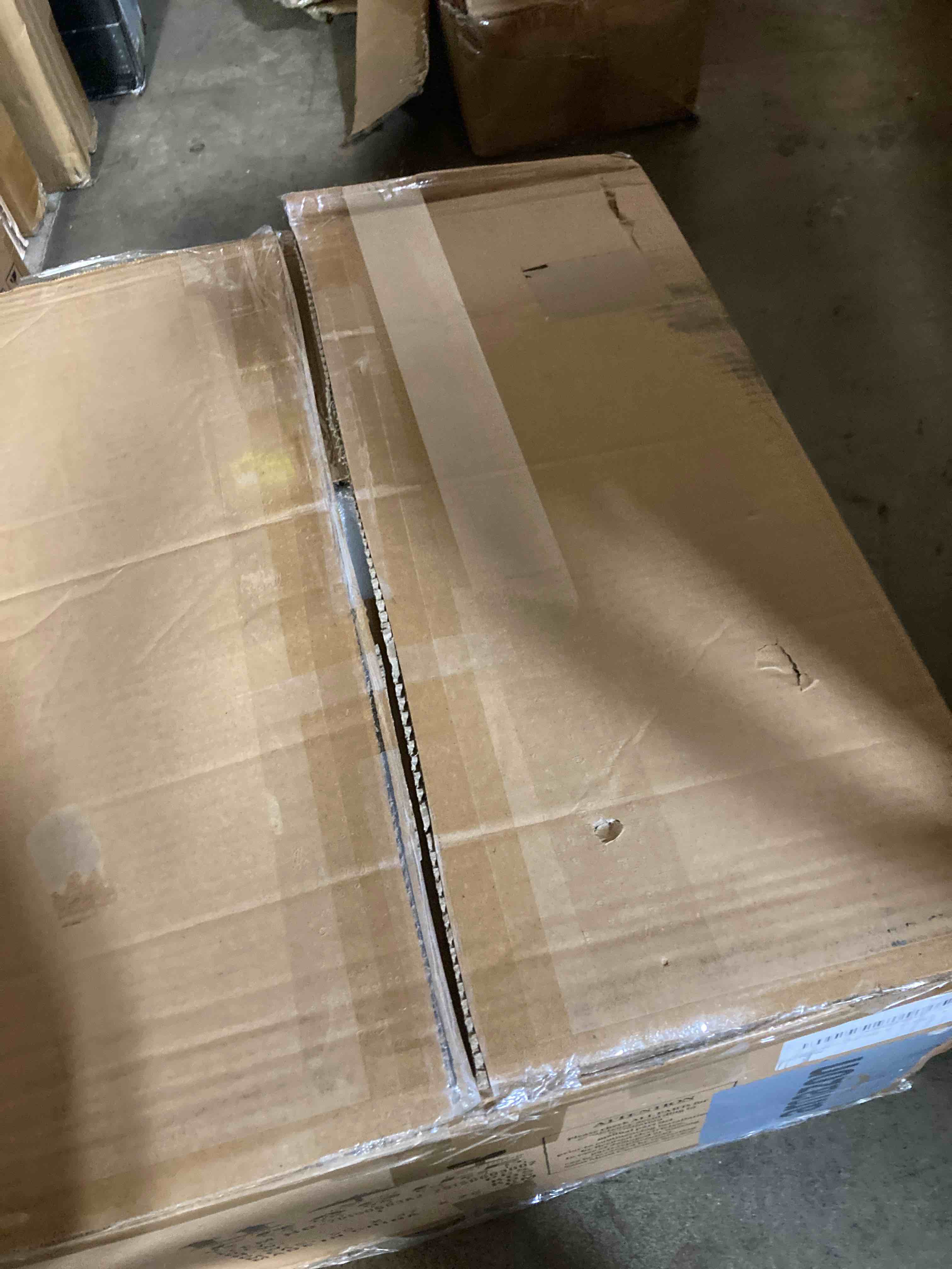 https://s3.amazonaws.com/lotting-images-prod/phillipi/YEL6040777_1724351437326.jpeg