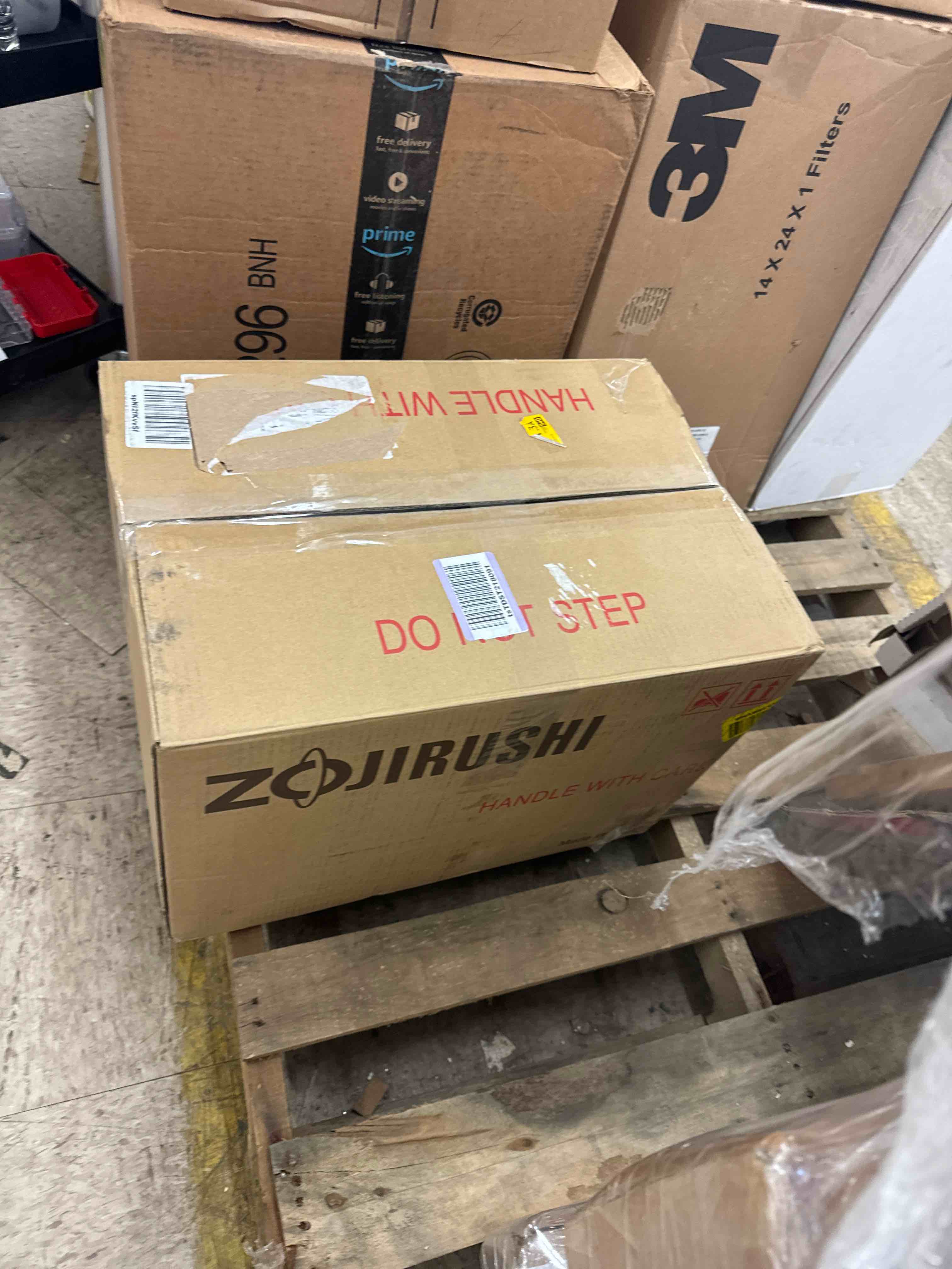 https://s3.amazonaws.com/lotting-images-prod/phillipi/YEL6041126_1711990271298.jpeg