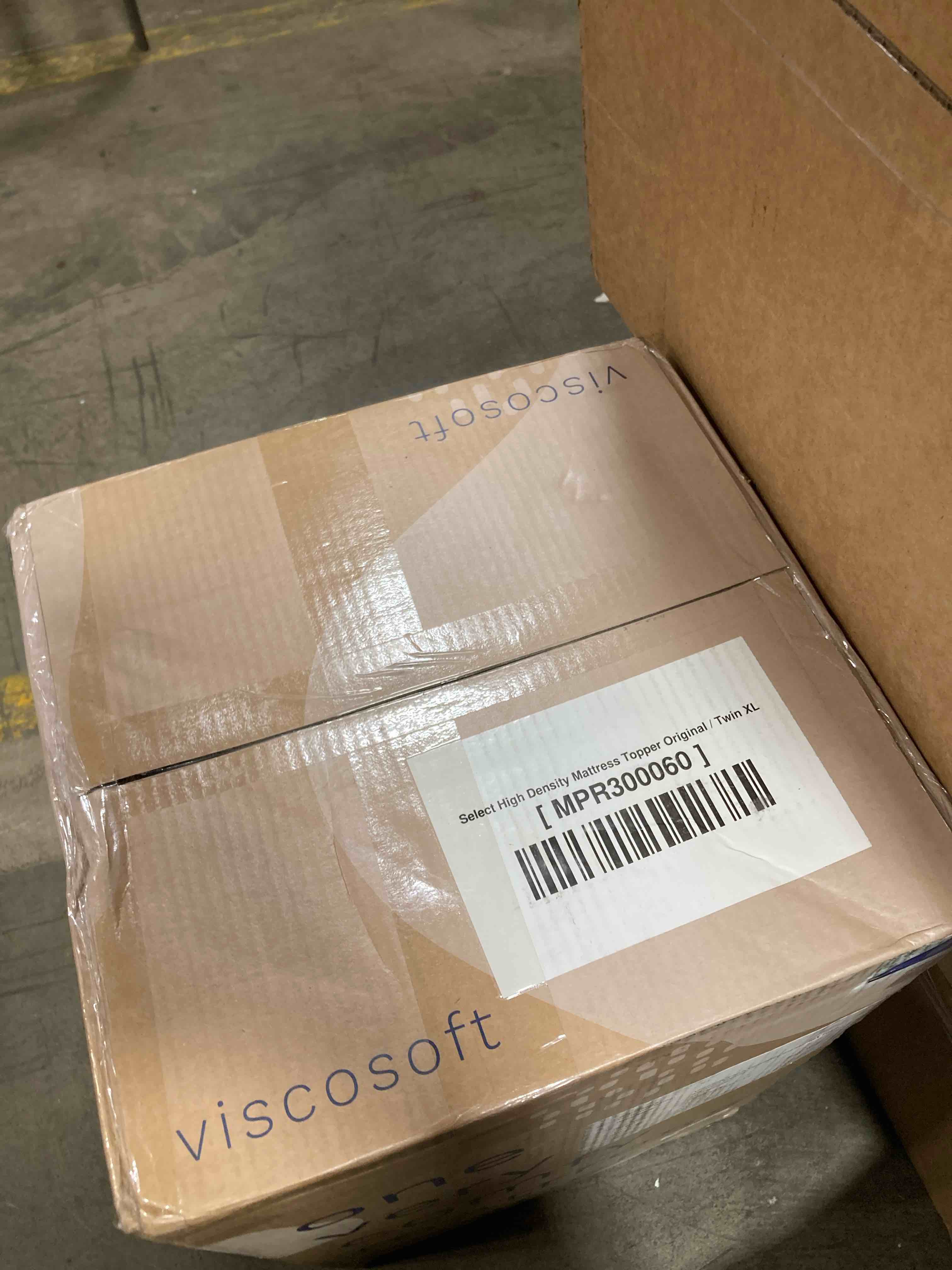 https://s3.amazonaws.com/lotting-images-prod/phillipi/YEL6043240_1726775090483.jpeg