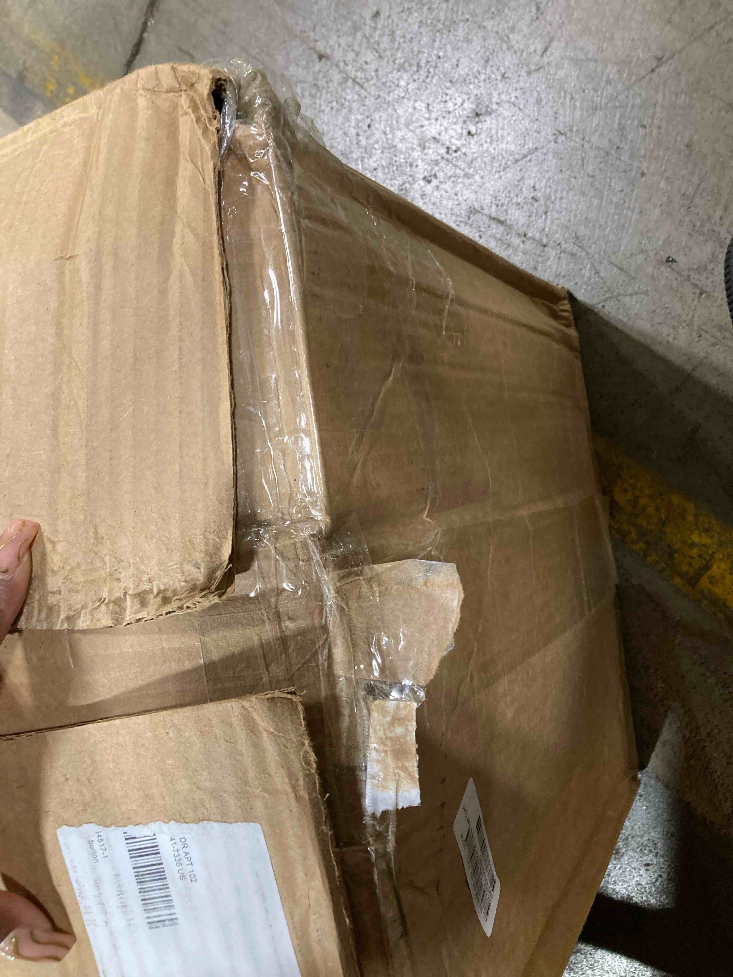 https://s3.amazonaws.com/lotting-images-prod/phillipi/YEL6043242_1727098237138.jpeg