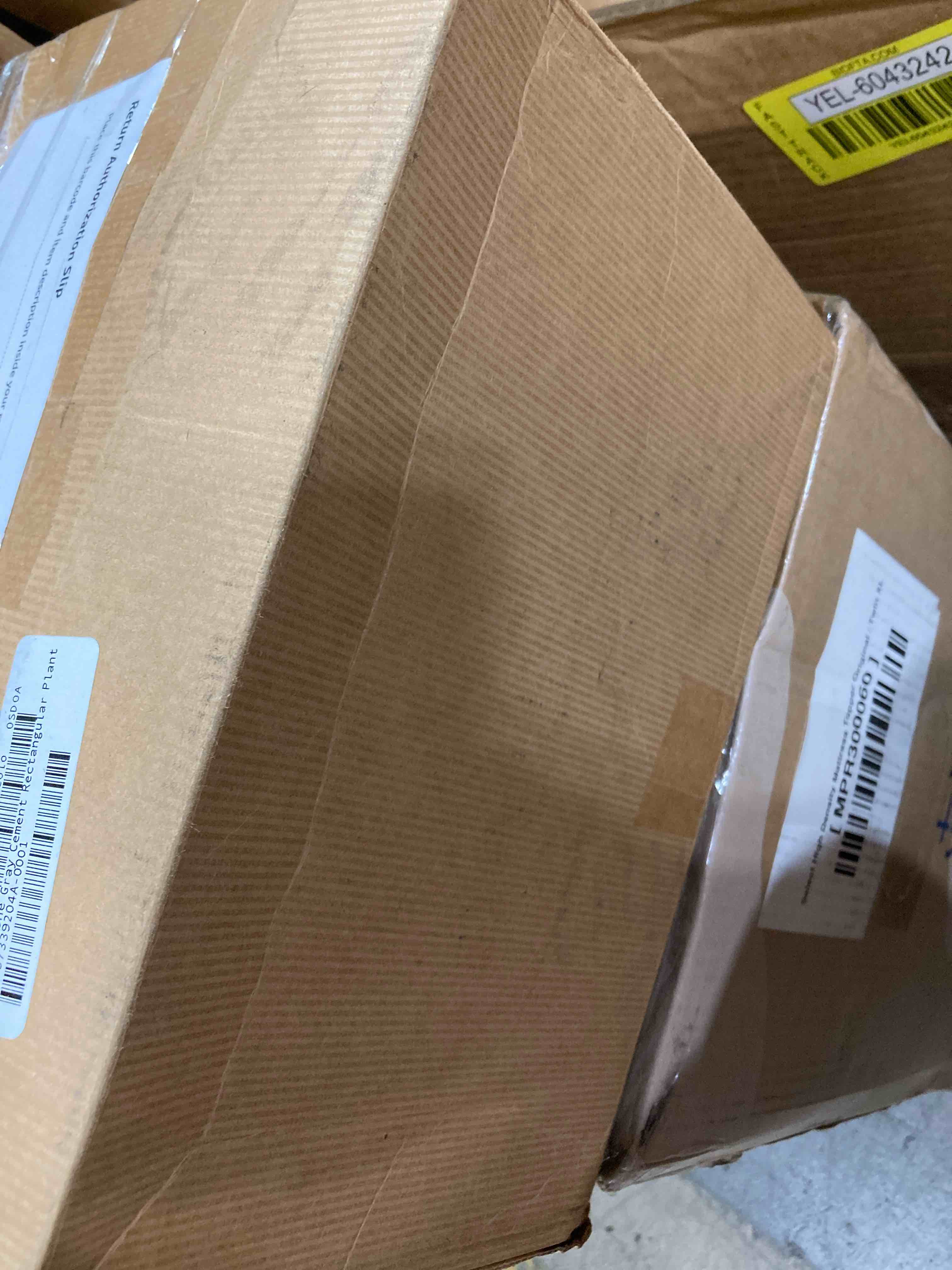 https://s3.amazonaws.com/lotting-images-prod/phillipi/YEL6043250_1727100403306.jpeg