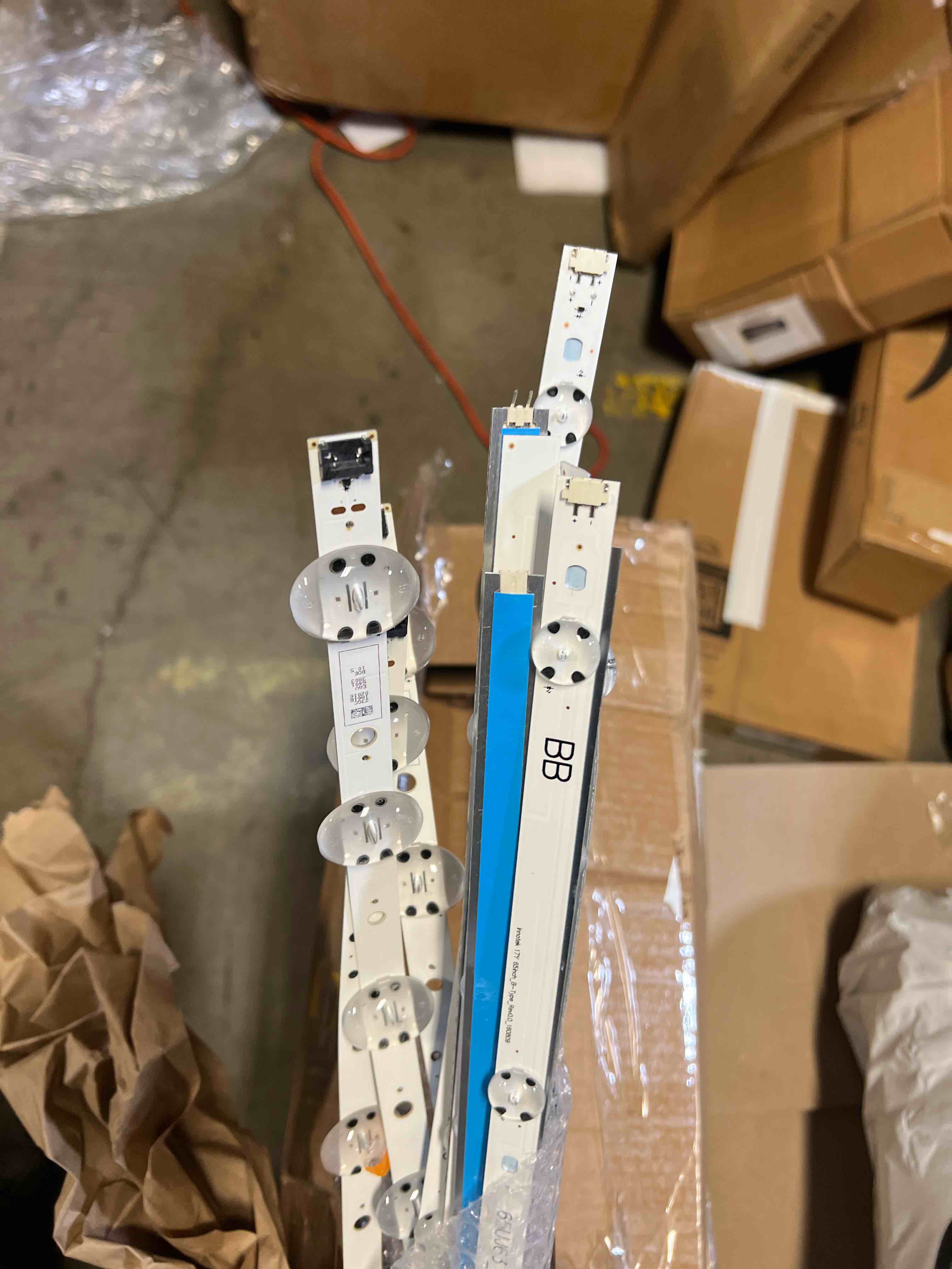 https://s3.amazonaws.com/lotting-images-prod/phillipi/YEL6043677_1727795320381.jpeg