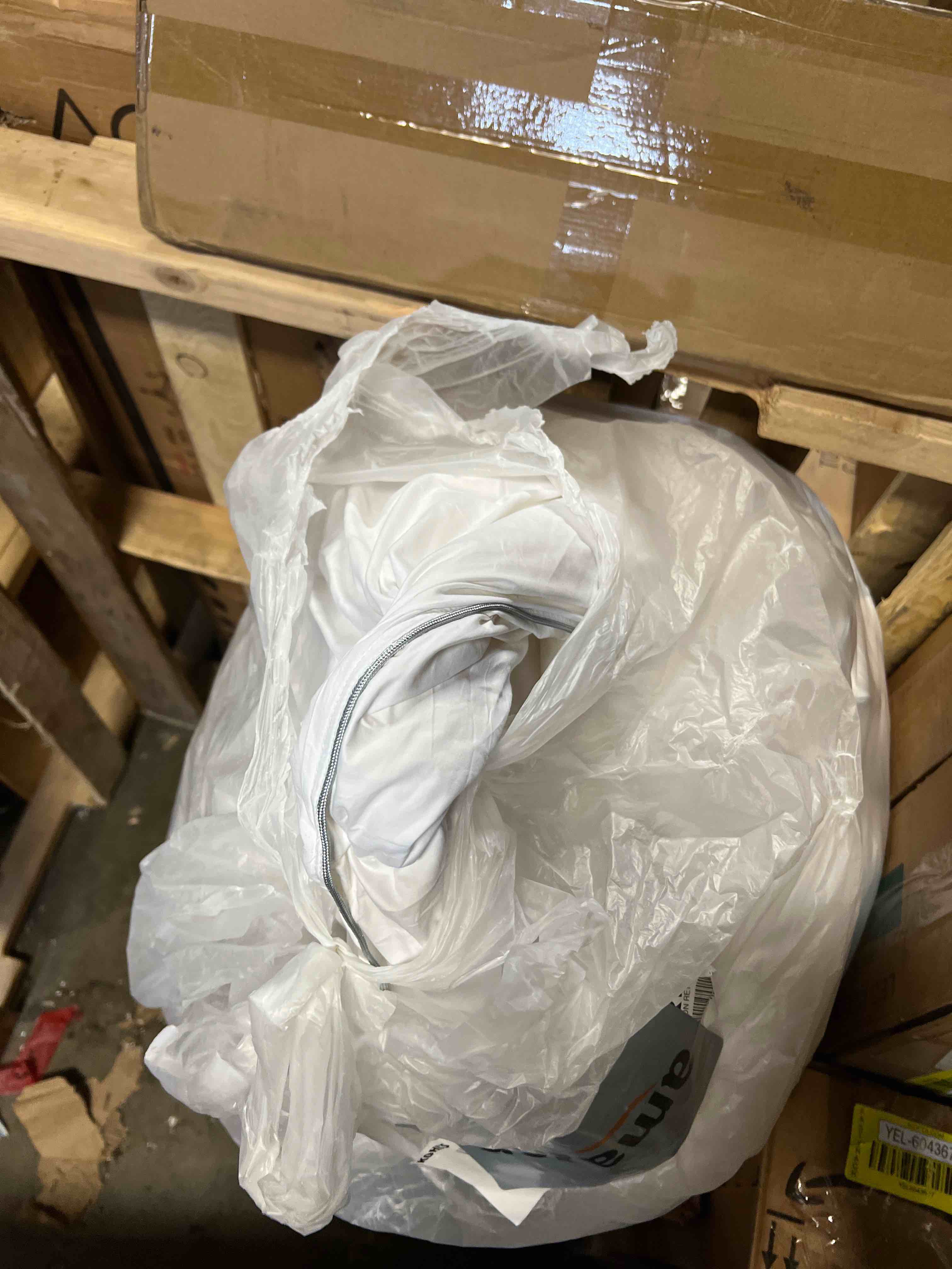 https://s3.amazonaws.com/lotting-images-prod/phillipi/YEL6043679_1727795598016.jpeg