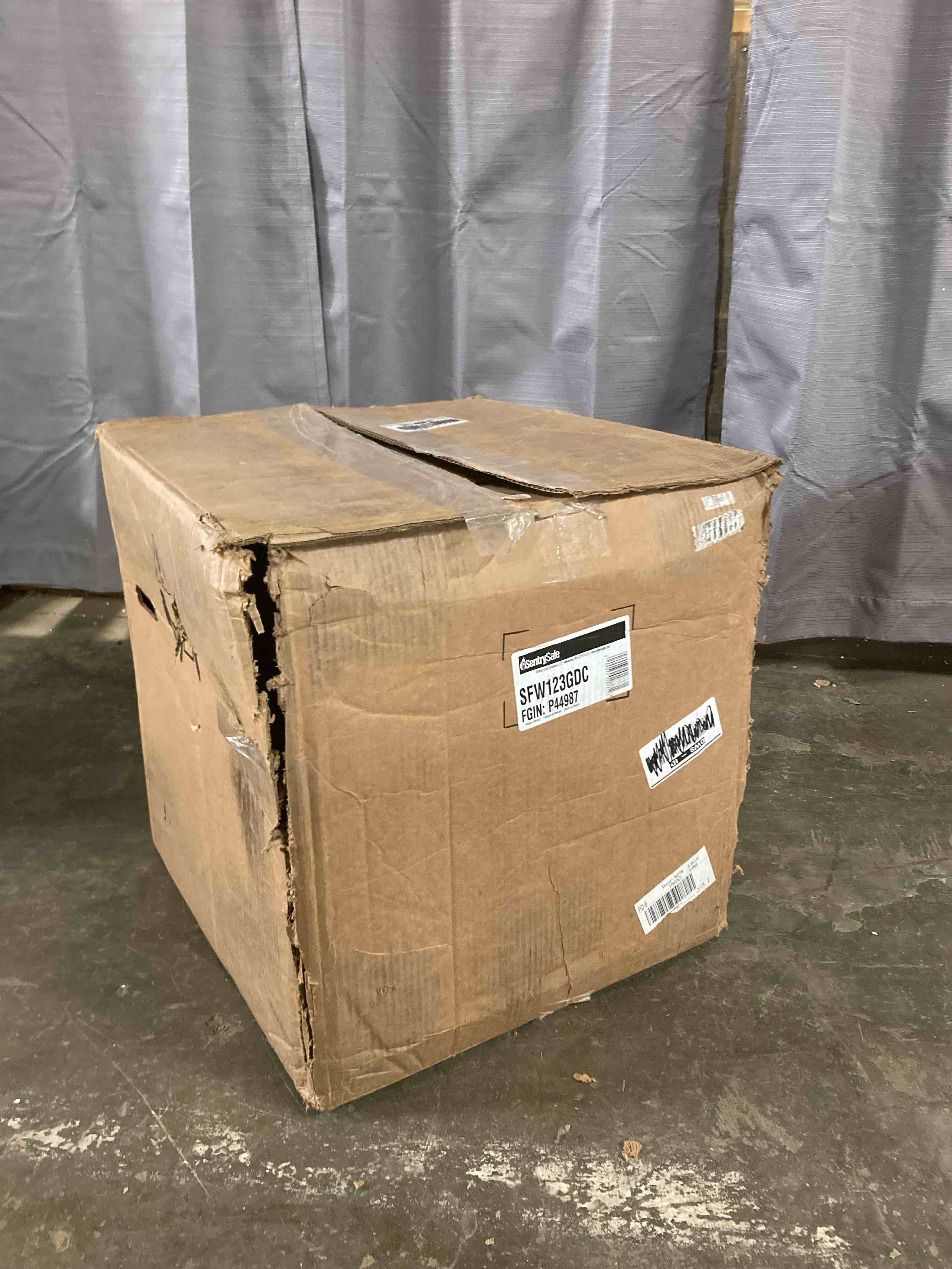 https://s3.amazonaws.com/lotting-images-prod/phillipi/YEL6454676_1742835407565.jpeg