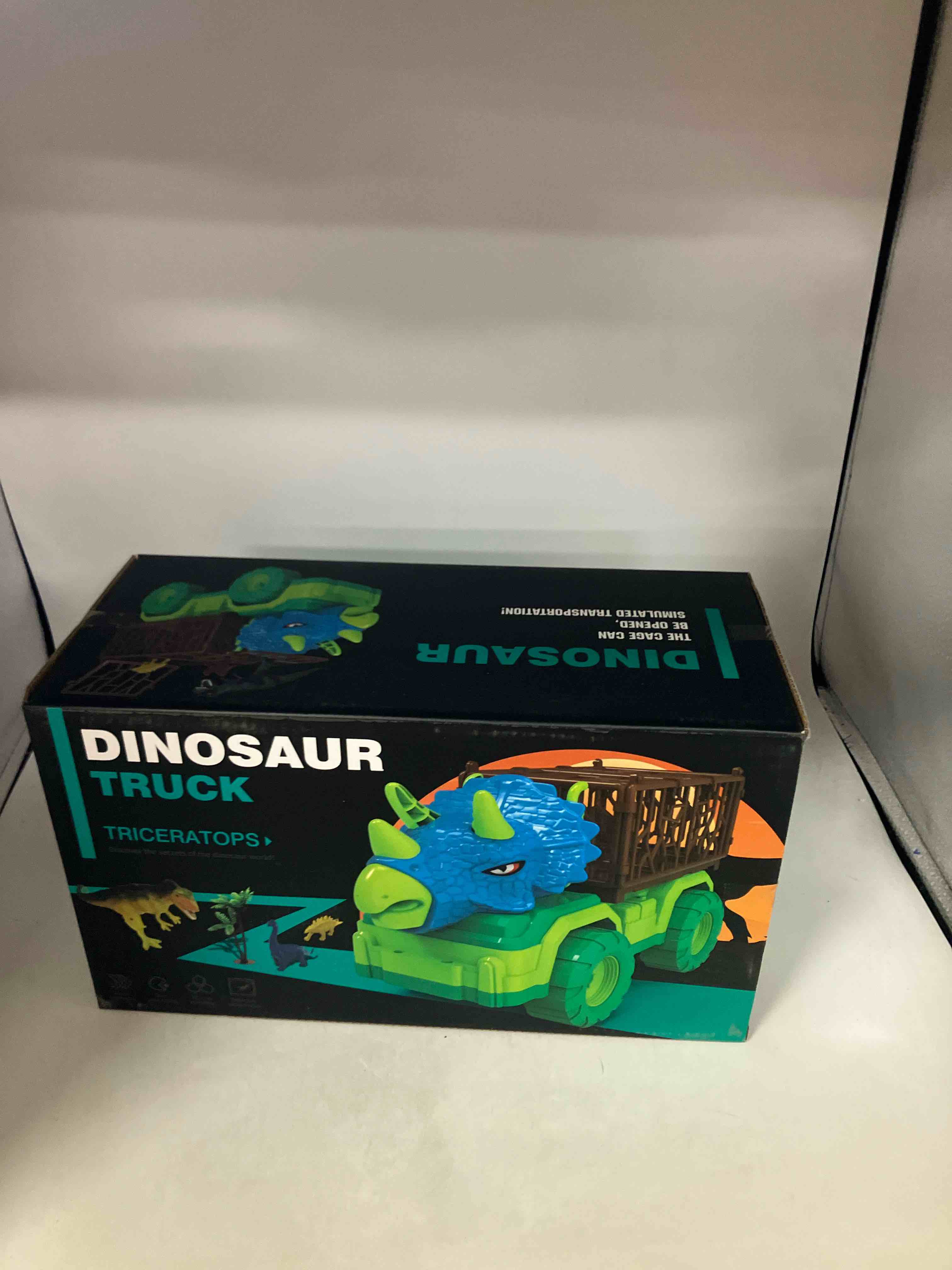 https://s3.amazonaws.com/lotting-images-prod/phillipi/YEL6457995_1722279921270.jpeg