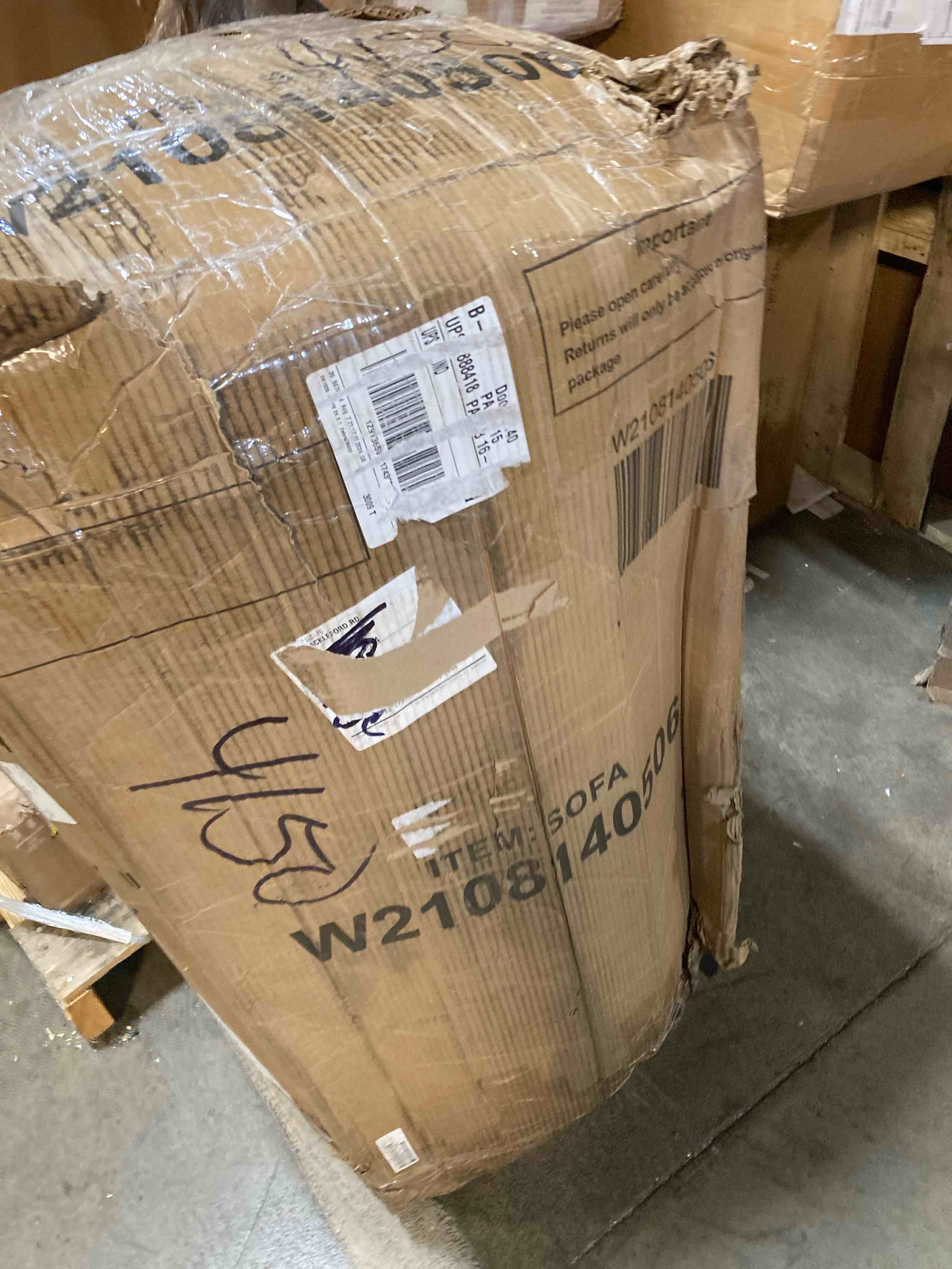 https://s3.amazonaws.com/lotting-images-prod/phillipi/YEL6462865_1728324300490.jpeg