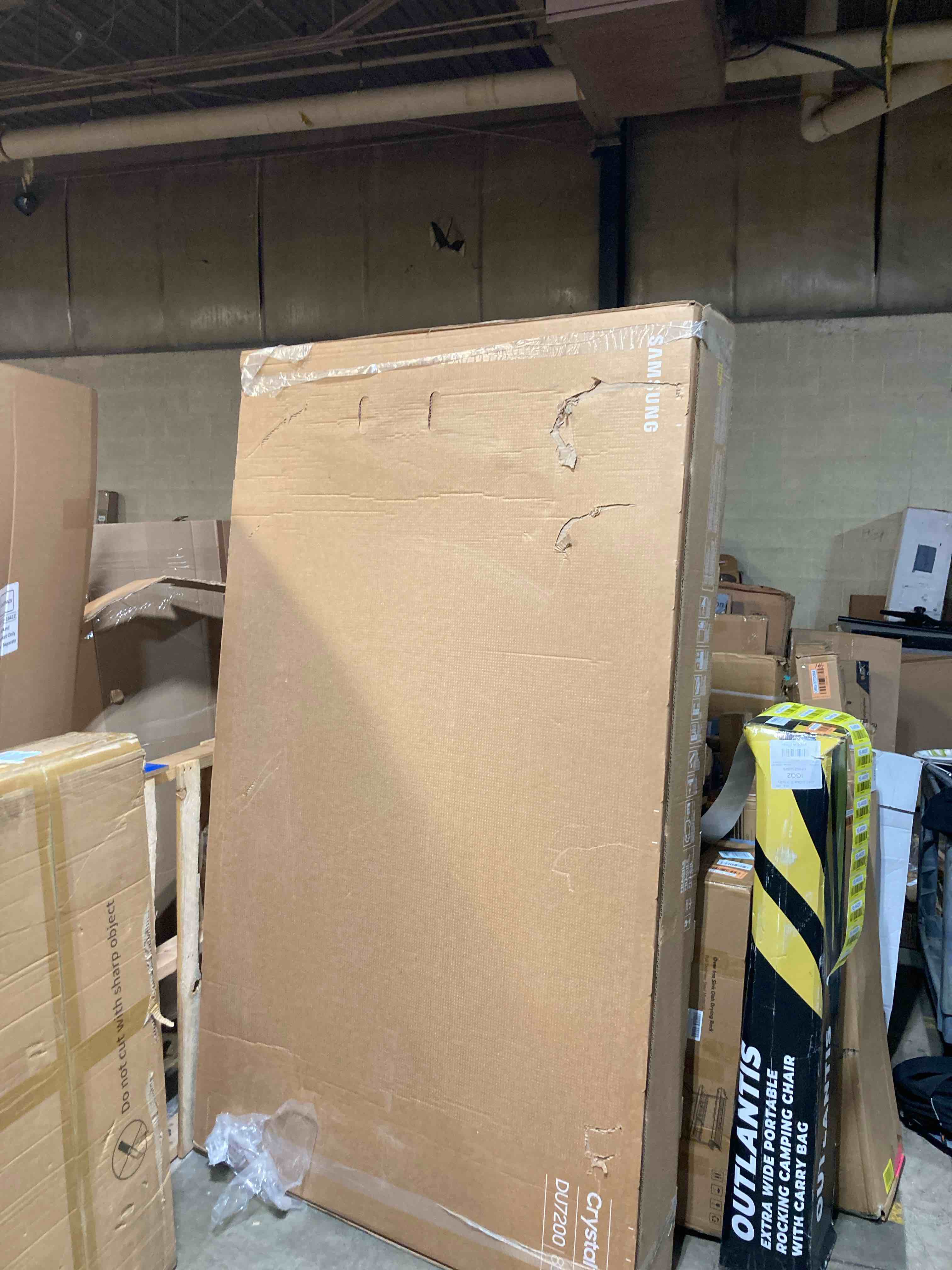 https://s3.amazonaws.com/lotting-images-prod/phillipi/YEL6463289_1729695184791.jpeg