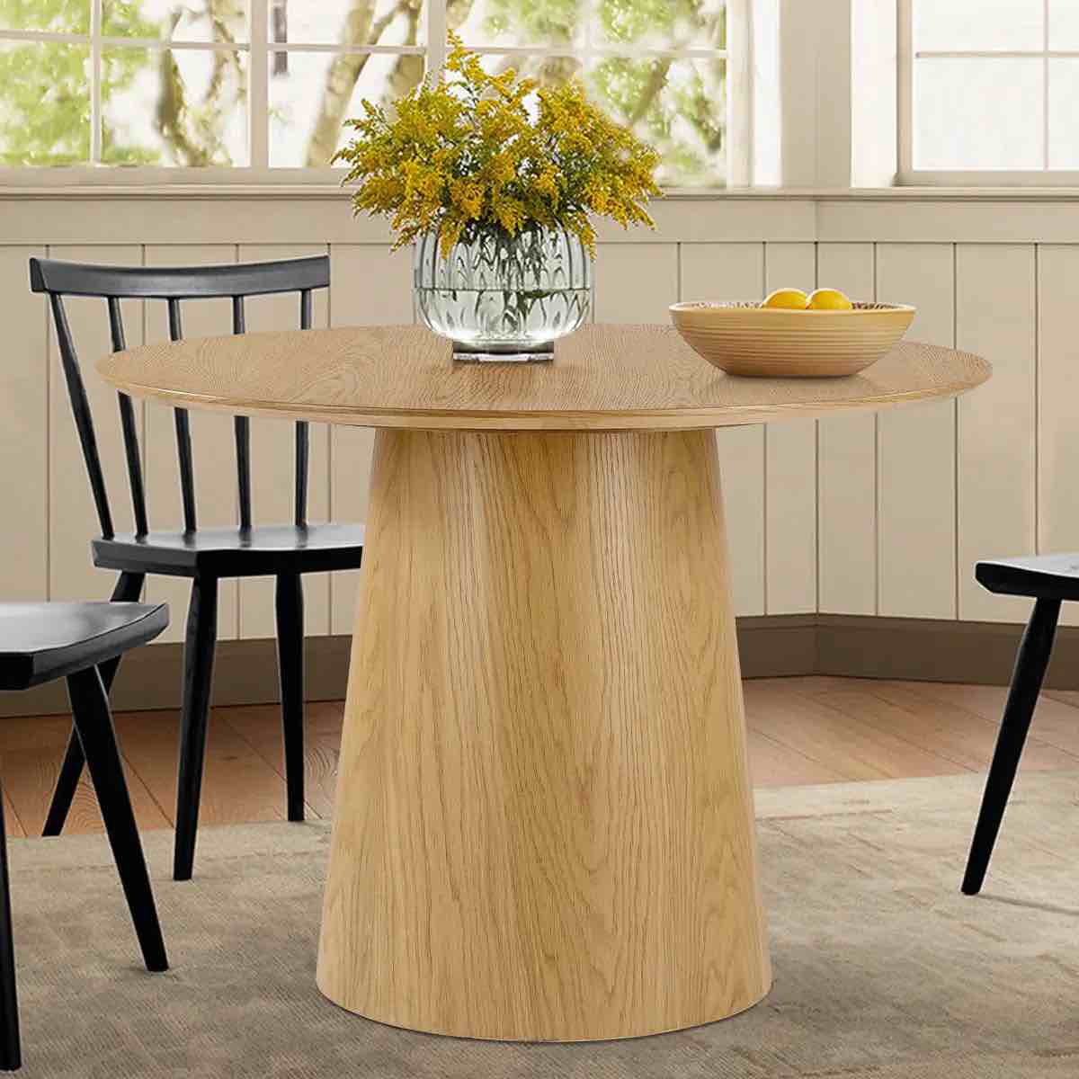 Saigong 42" Oak Round Dining Table